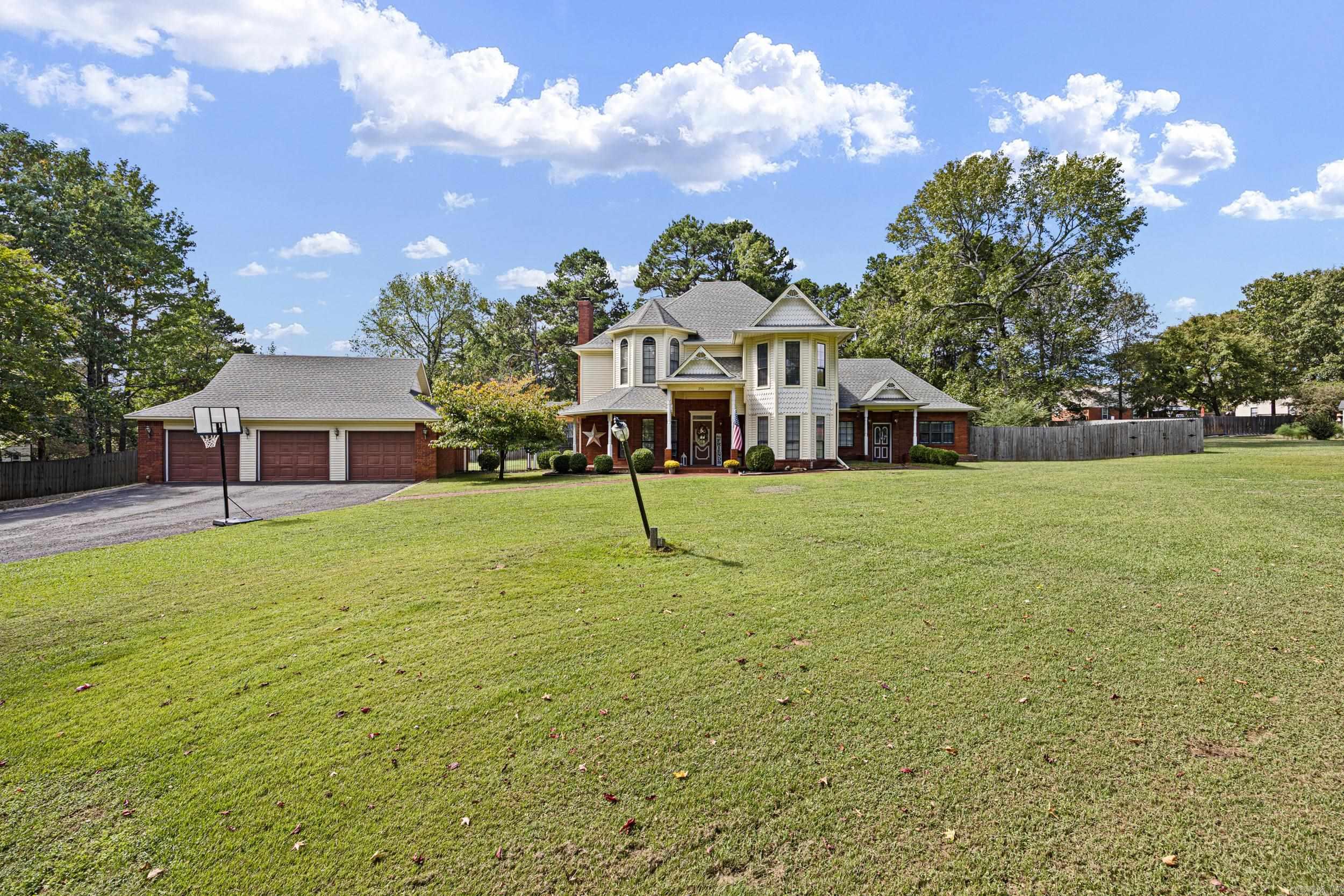236 Meadow  Russellville, AR