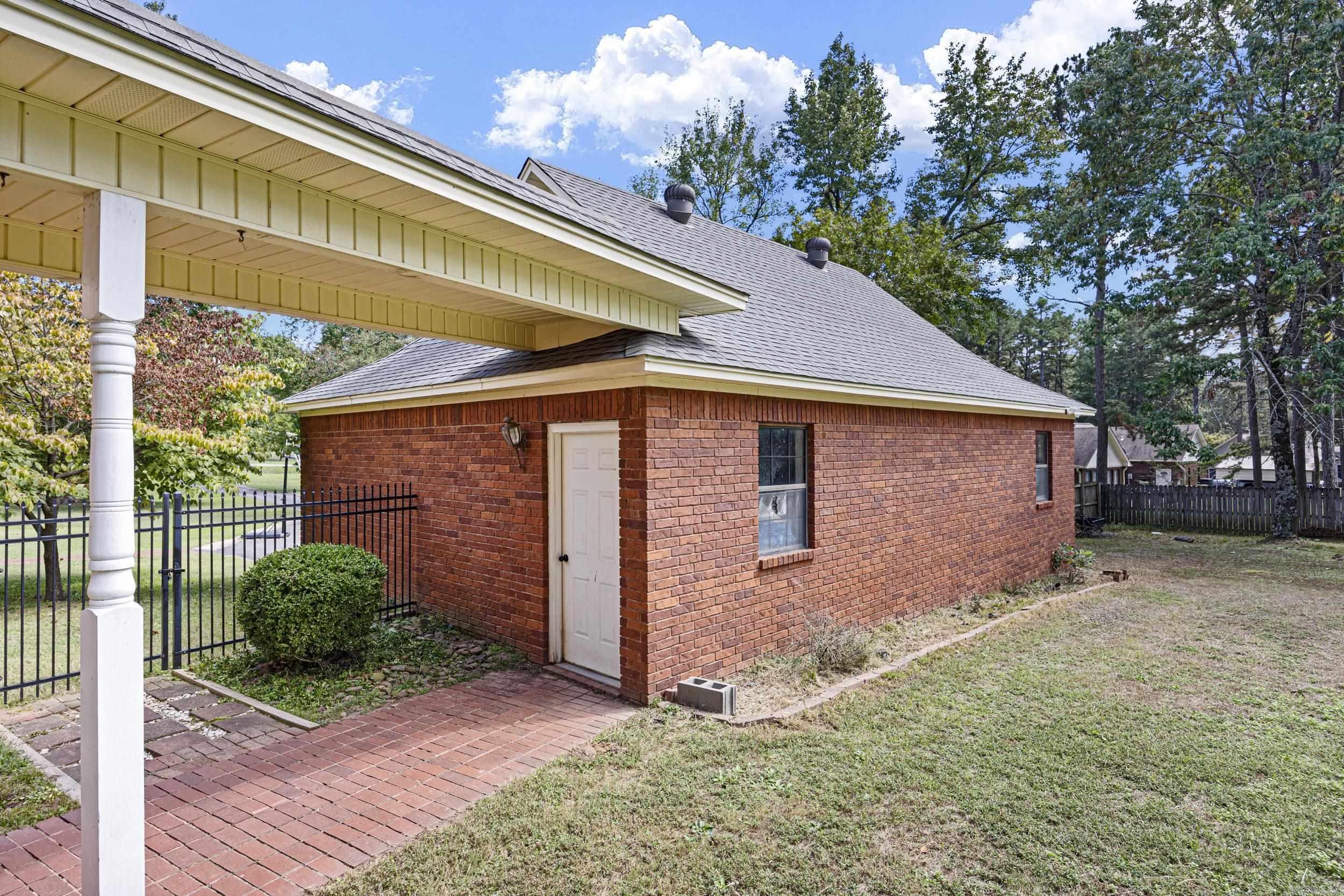 236 Meadow  Russellville, AR