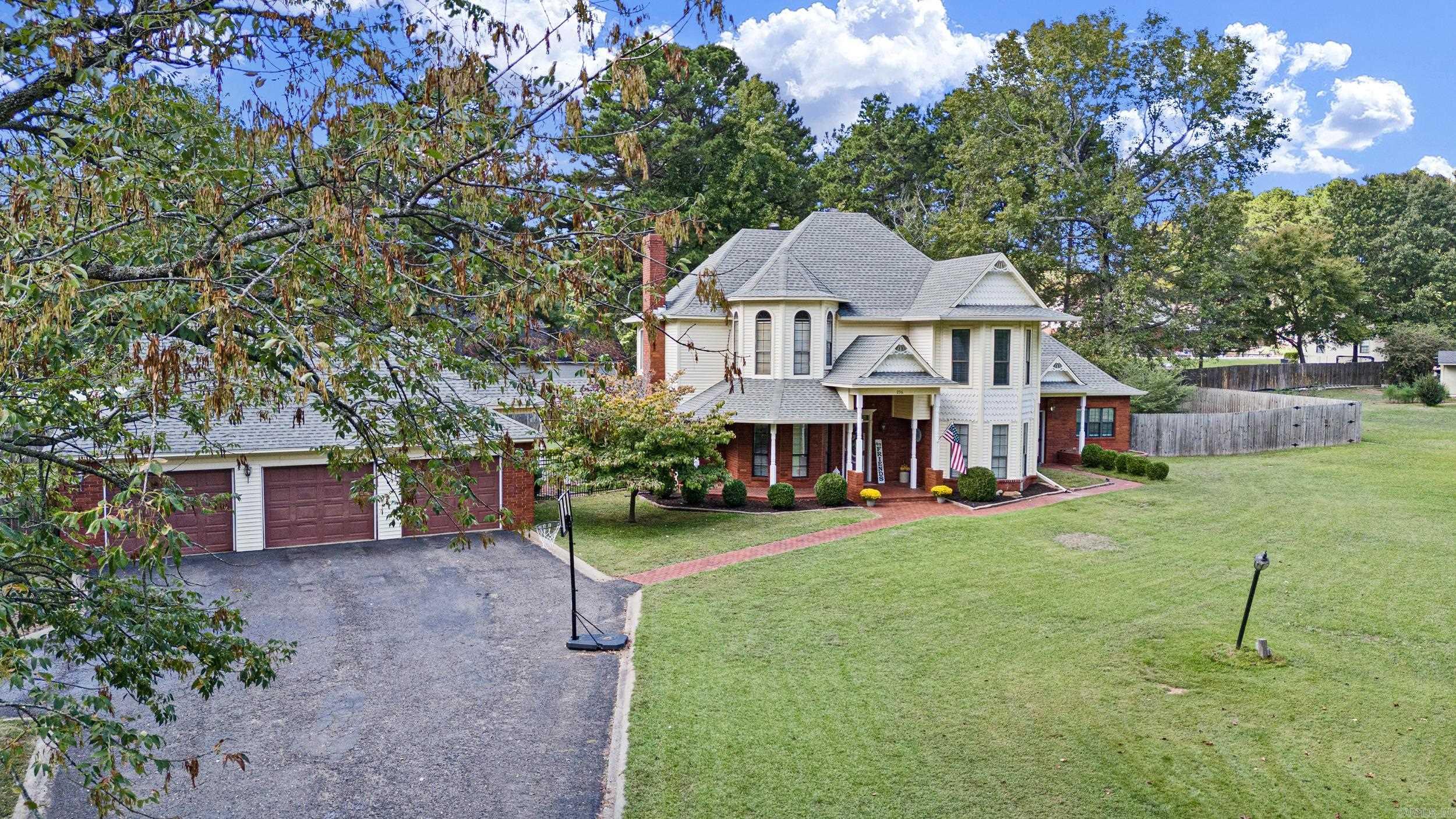 236 Meadow  Russellville, AR