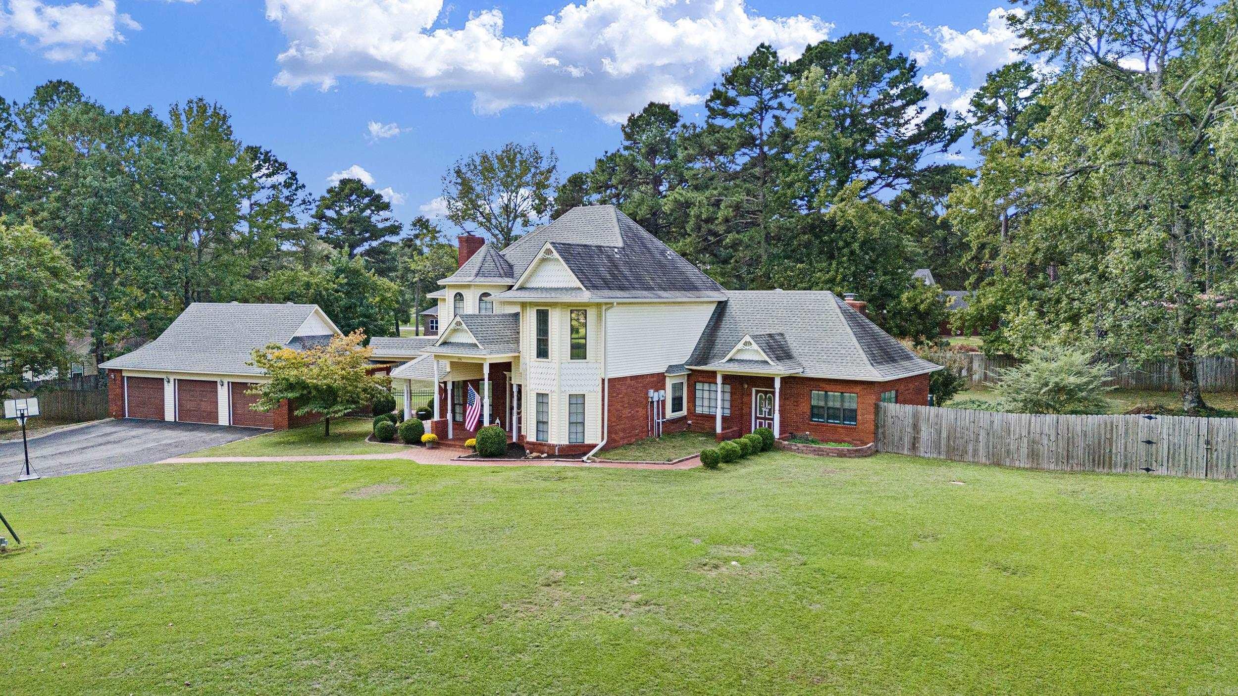 236 Meadow  Russellville, AR