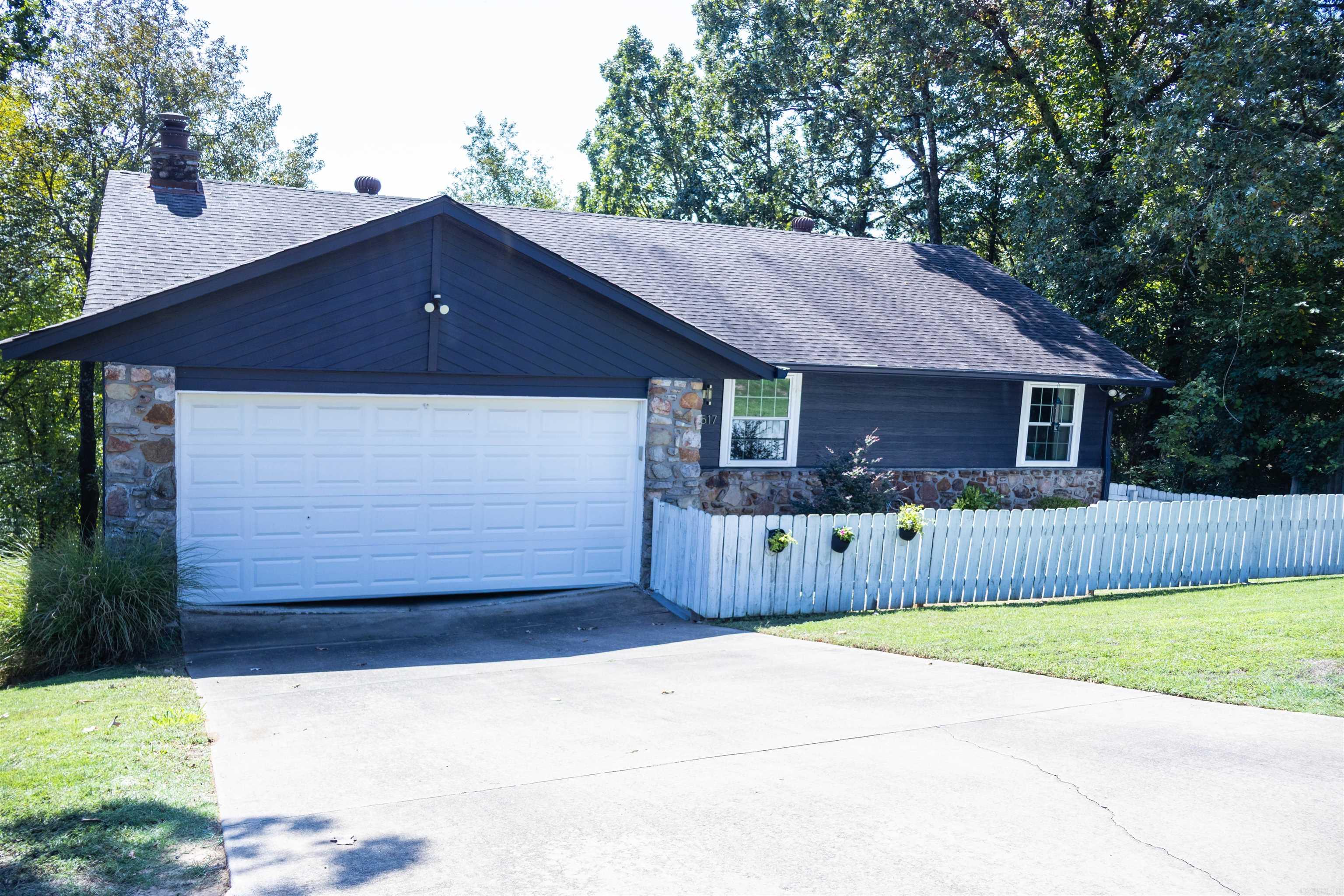 5517 McMurtrey  North Little Rock, AR