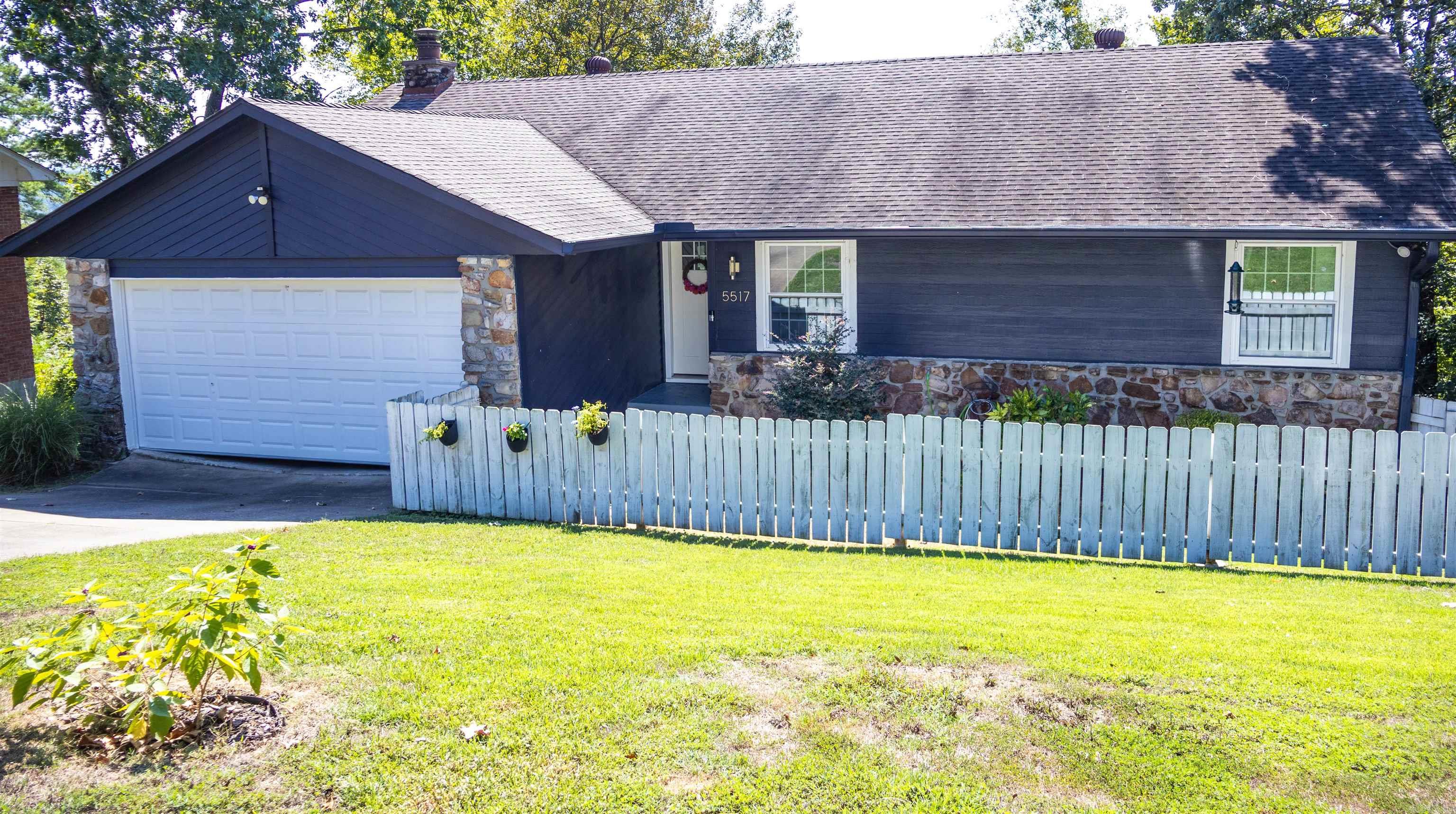 5517 McMurtrey  North Little Rock, AR