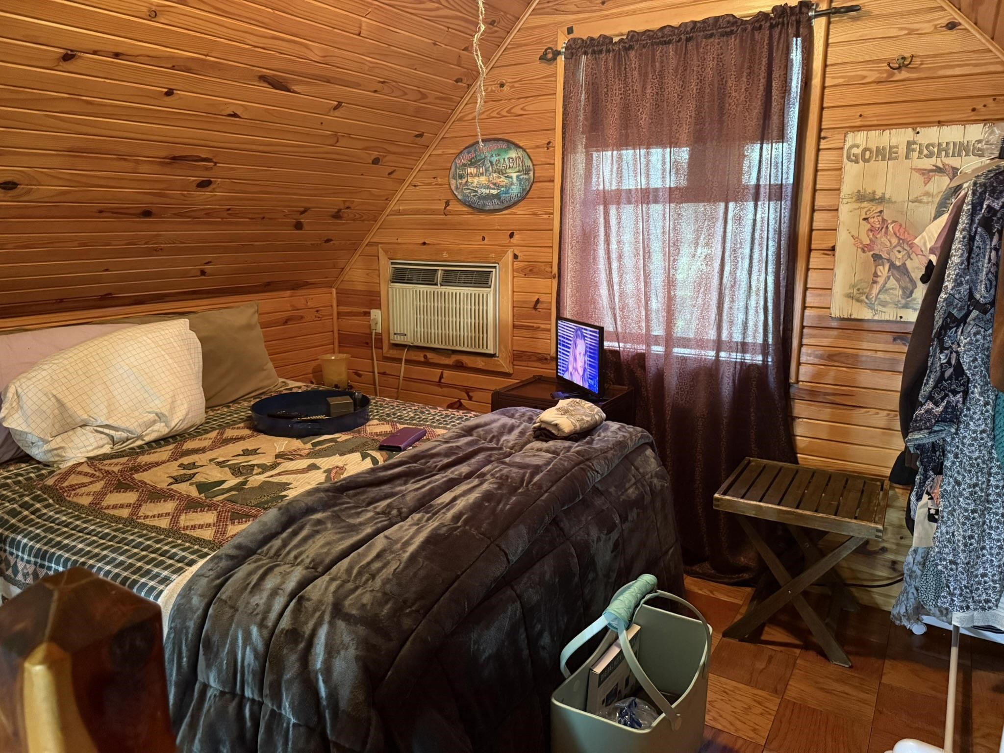 702 Old Dolph Road Calico Rock, AR 72519