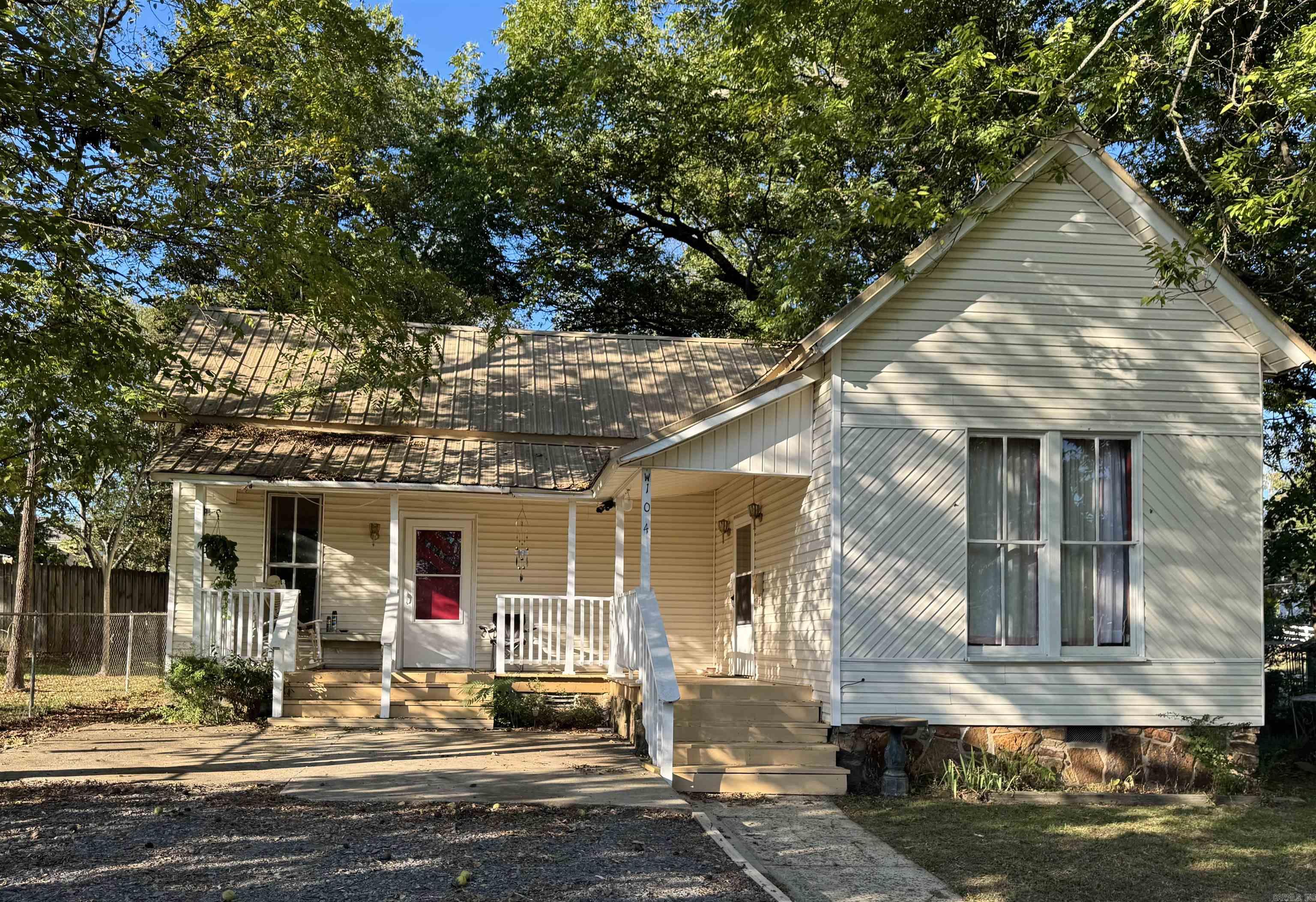 104 W Spring  Heber Springs, AR