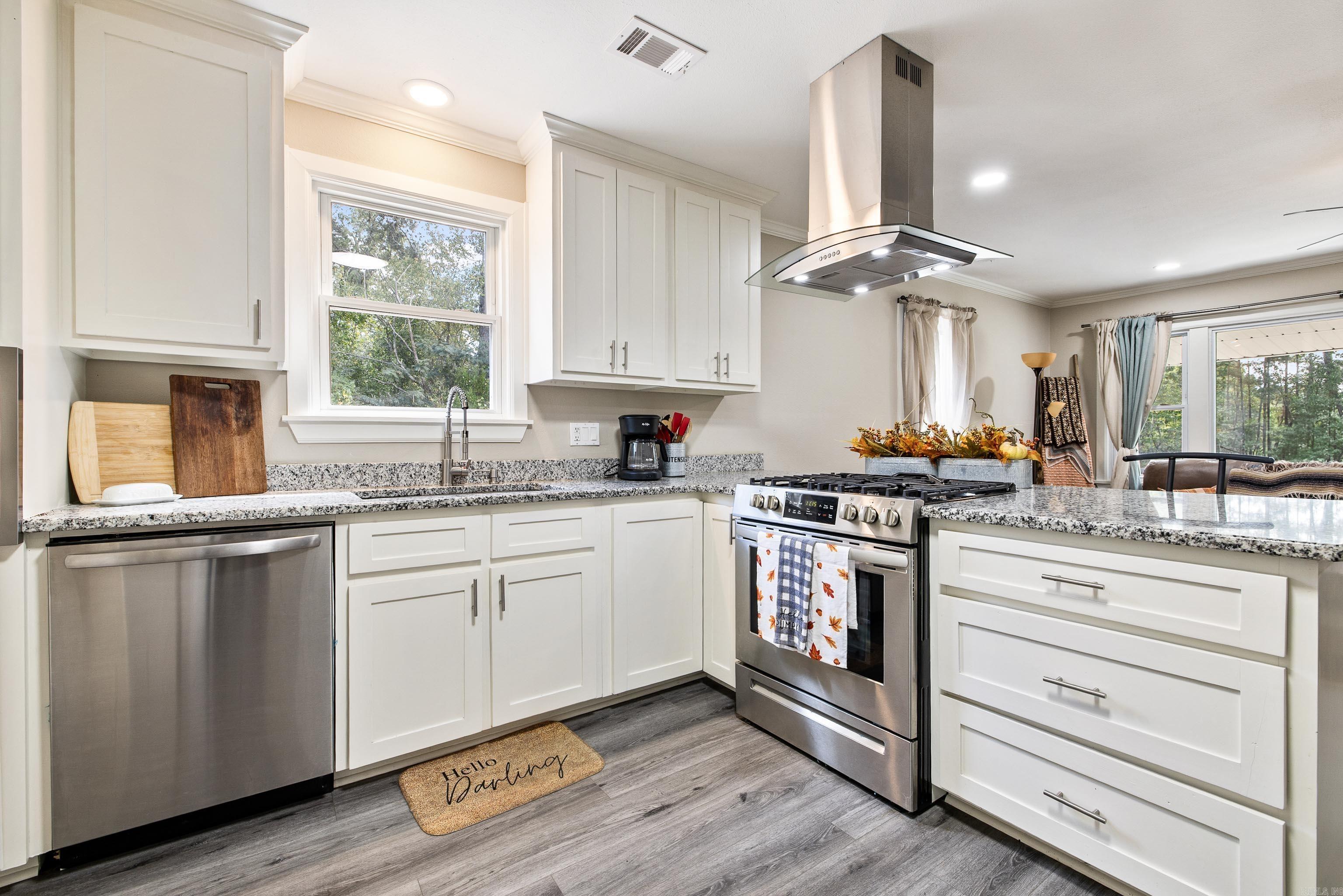 3222 Silica Heights  Benton, AR