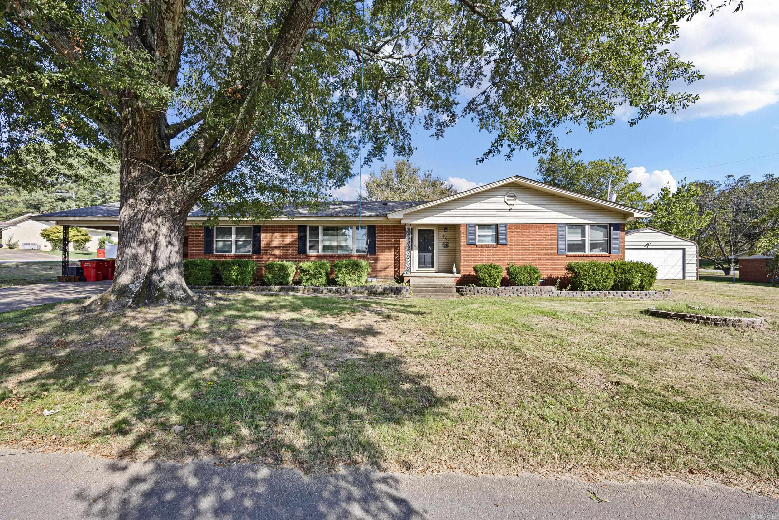 401 Massey  Morrilton, AR