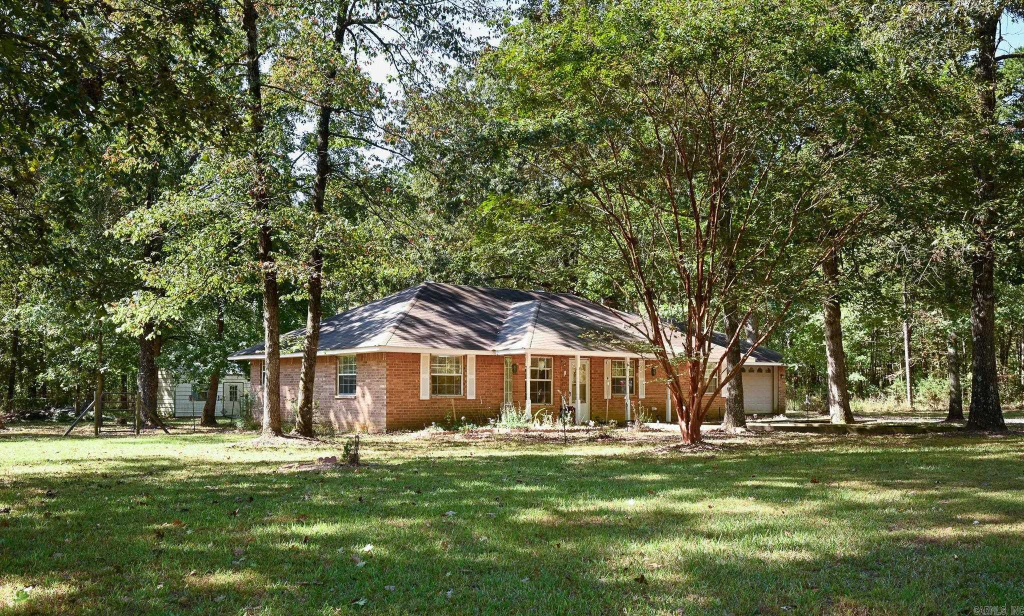 123 Folsom  Mena, AR