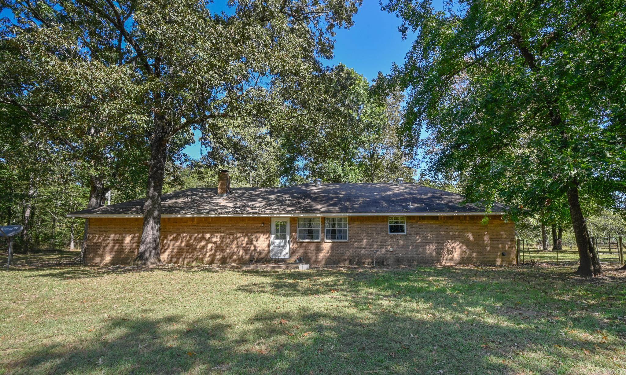 123 Folsom  Mena, AR