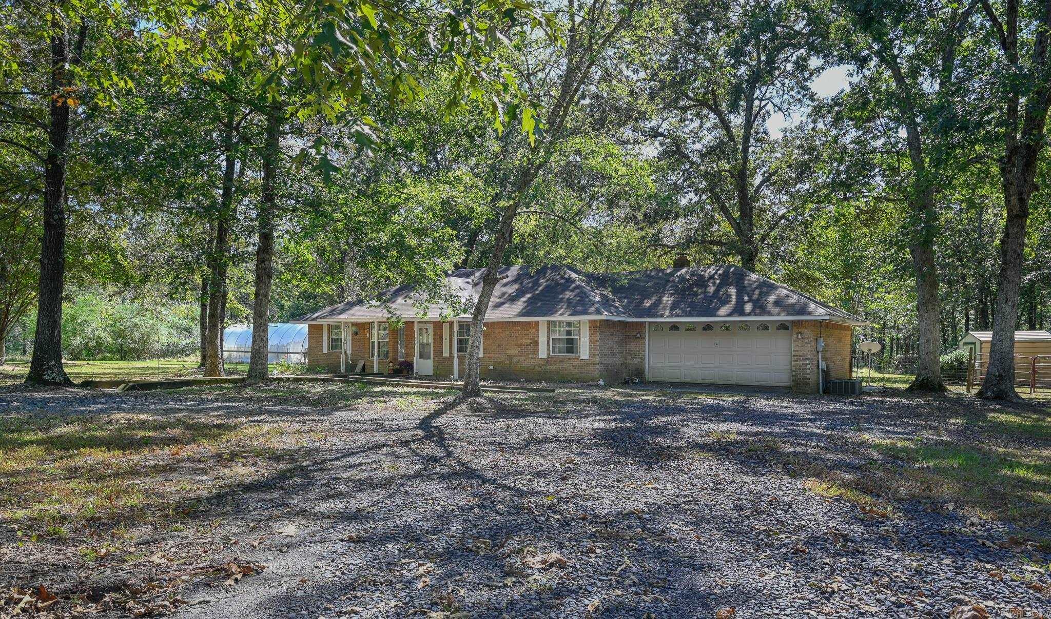 123 Folsom  Mena, AR