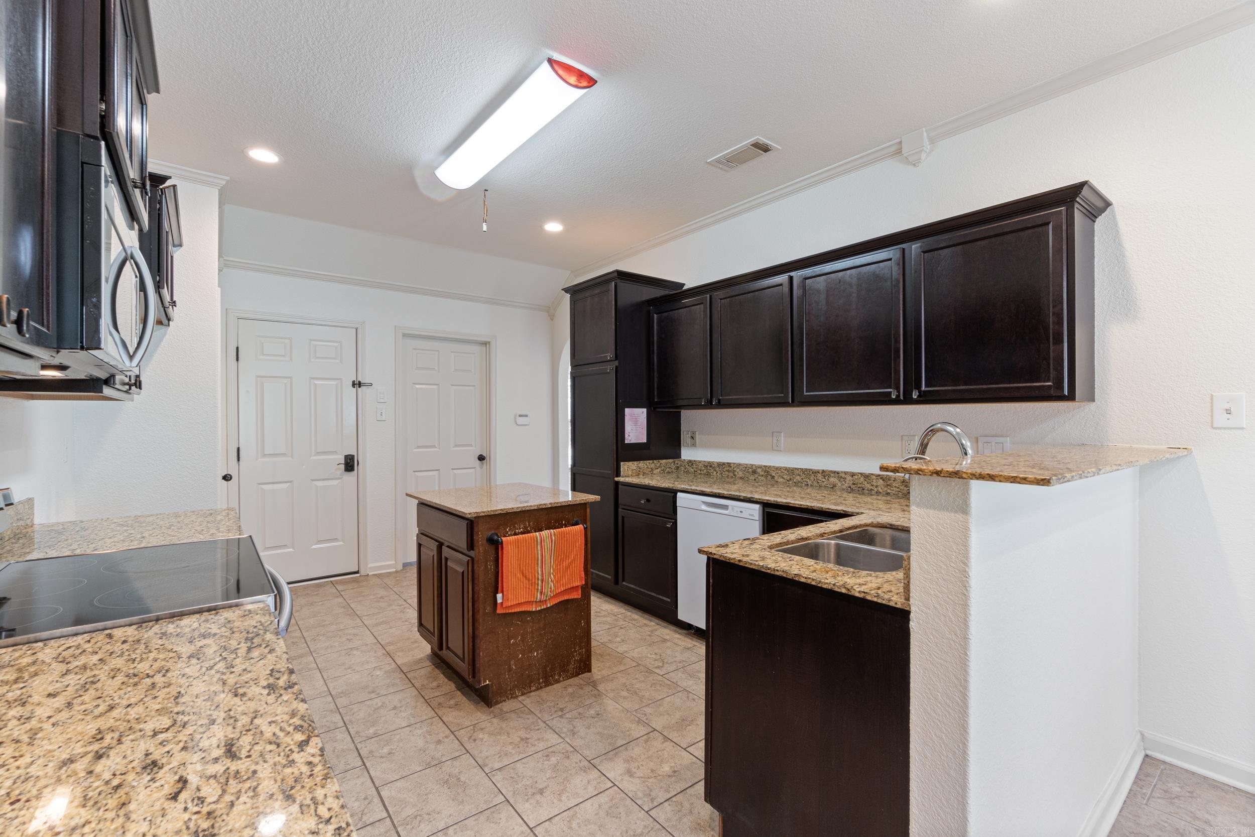 83 Earnhardt  Cabot, AR