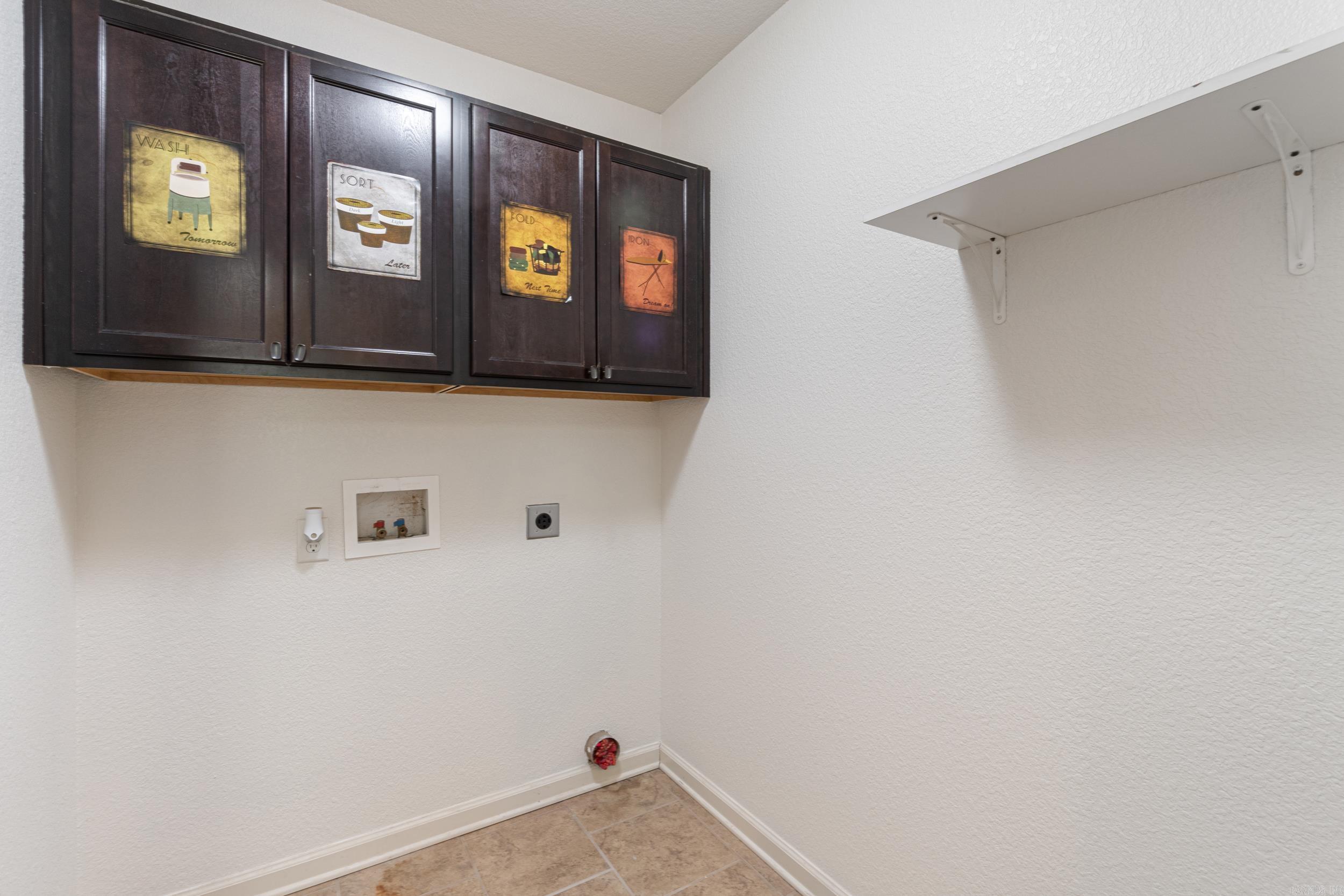 83 Earnhardt  Cabot, AR
