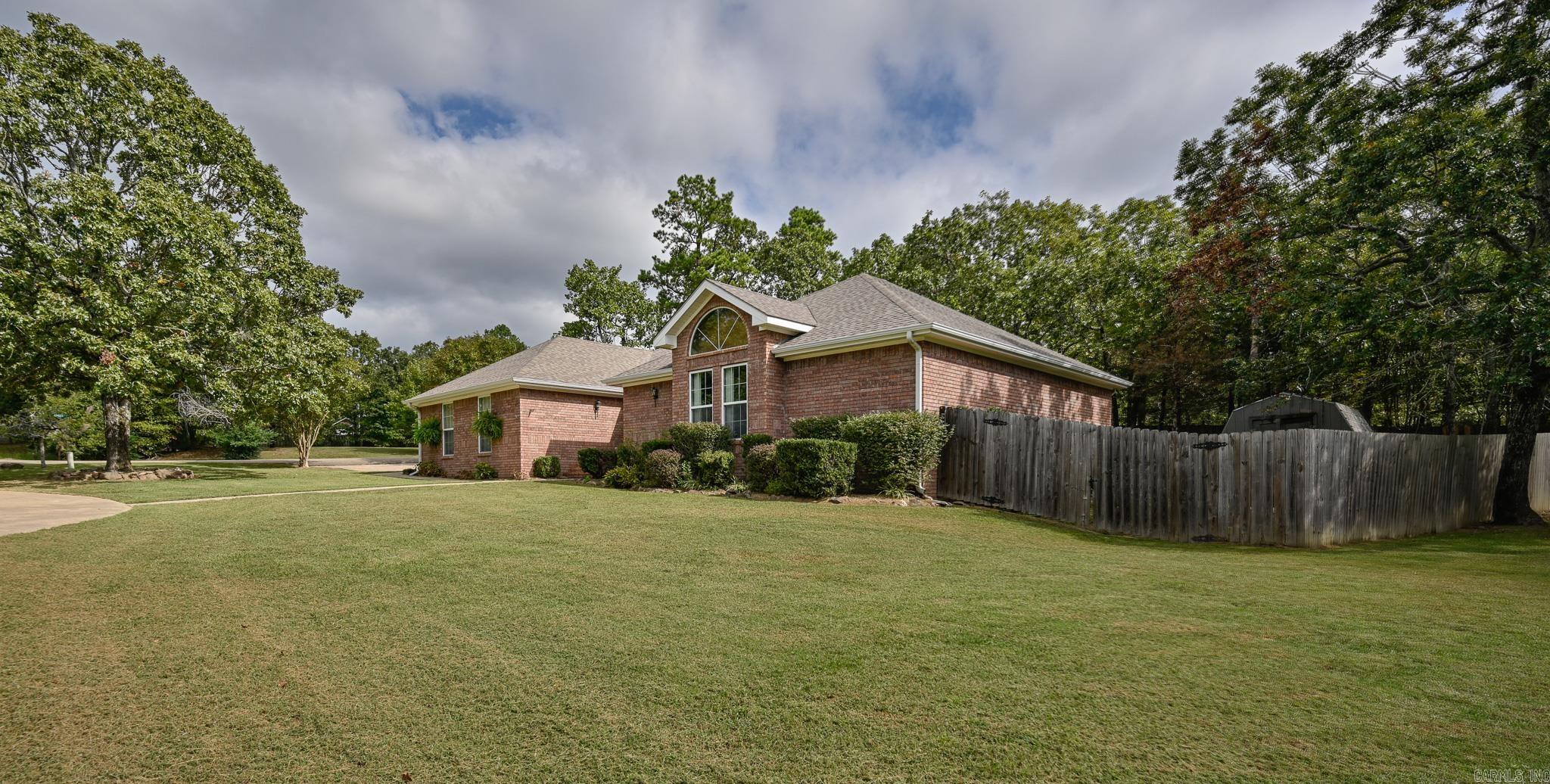1101 Redbud  Mena, AR