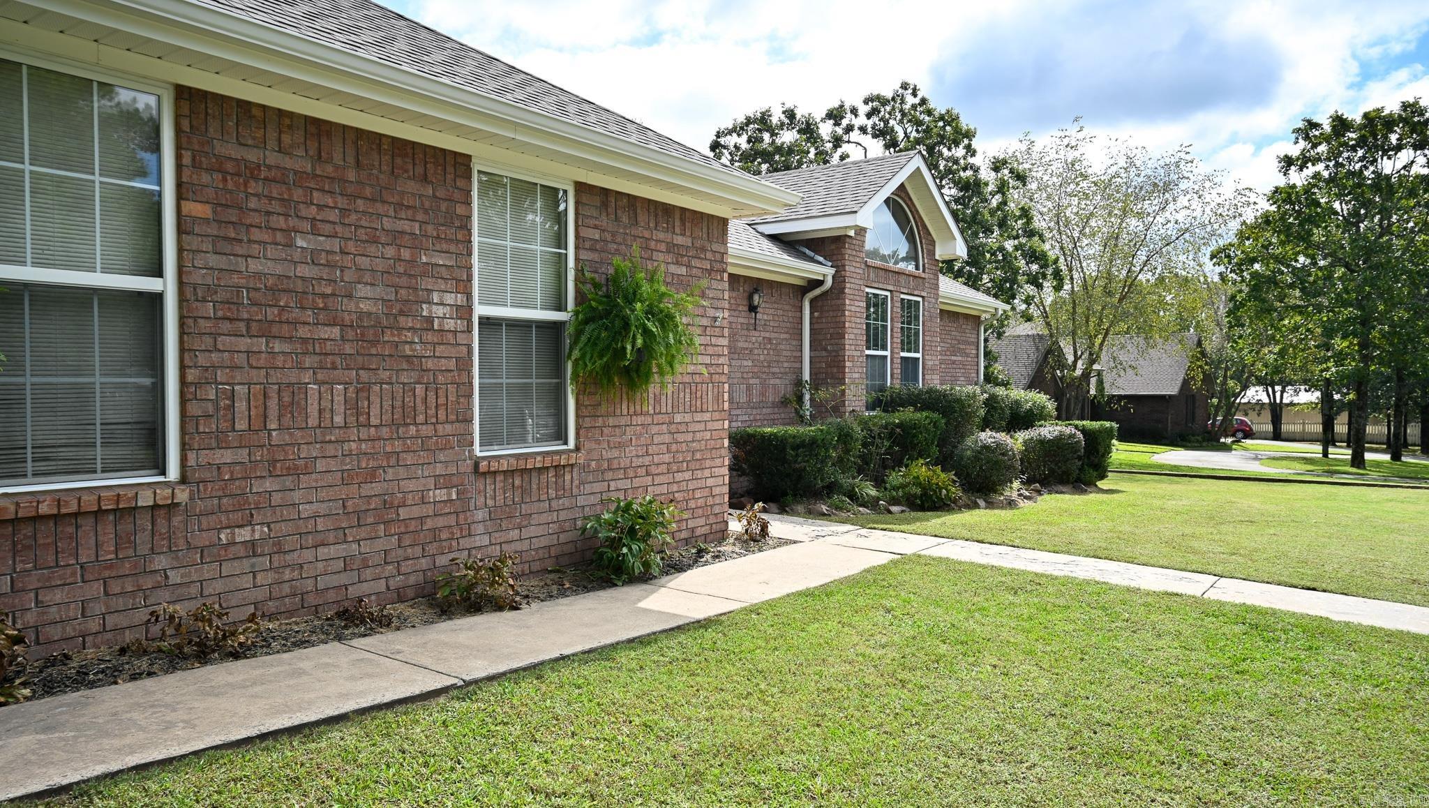 1101 Redbud  Mena, AR