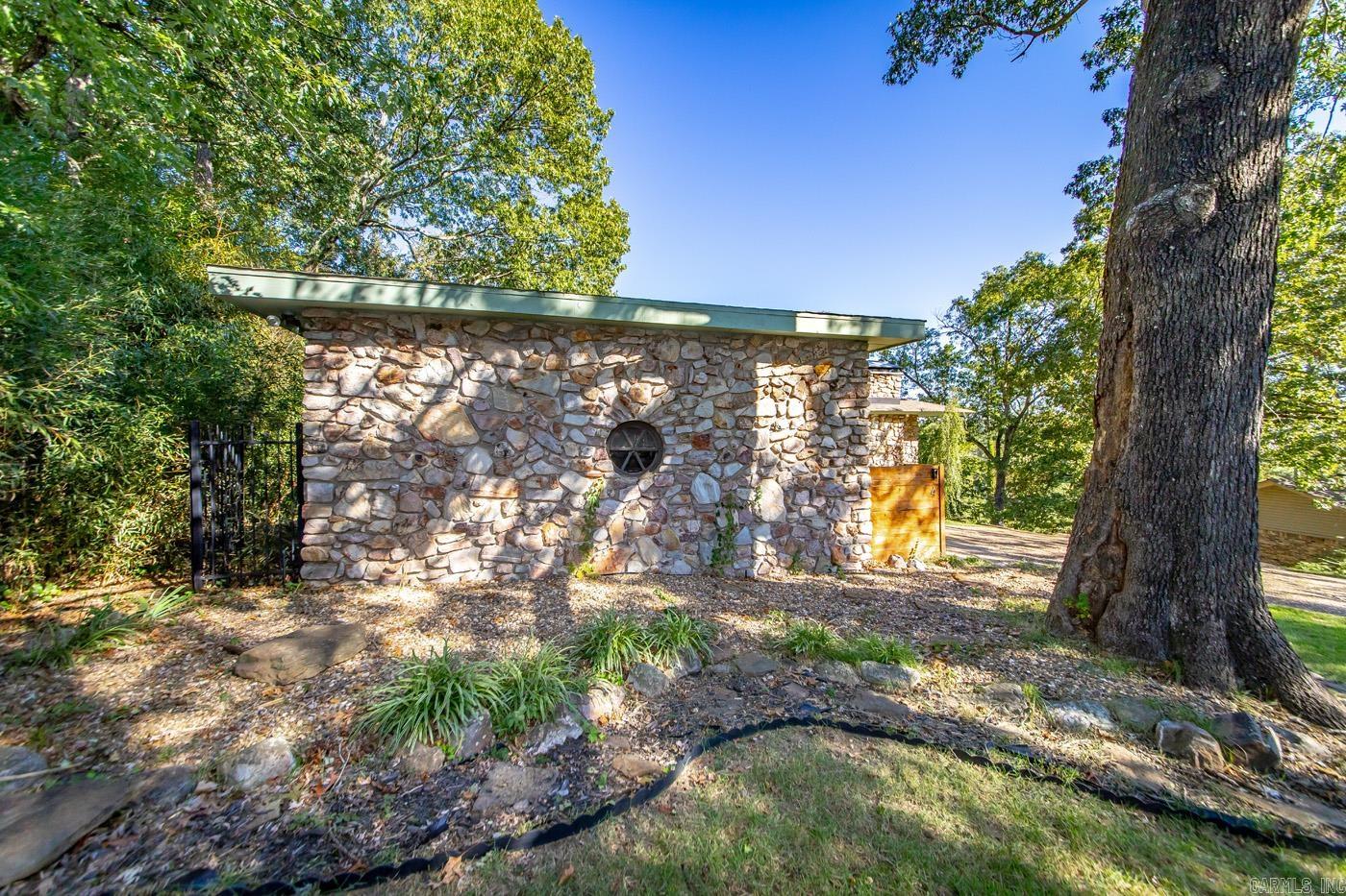 4 Flintwood Dr  Little Rock, AR
