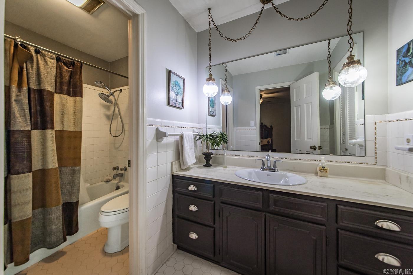 4 Flintwood Dr  Little Rock, AR