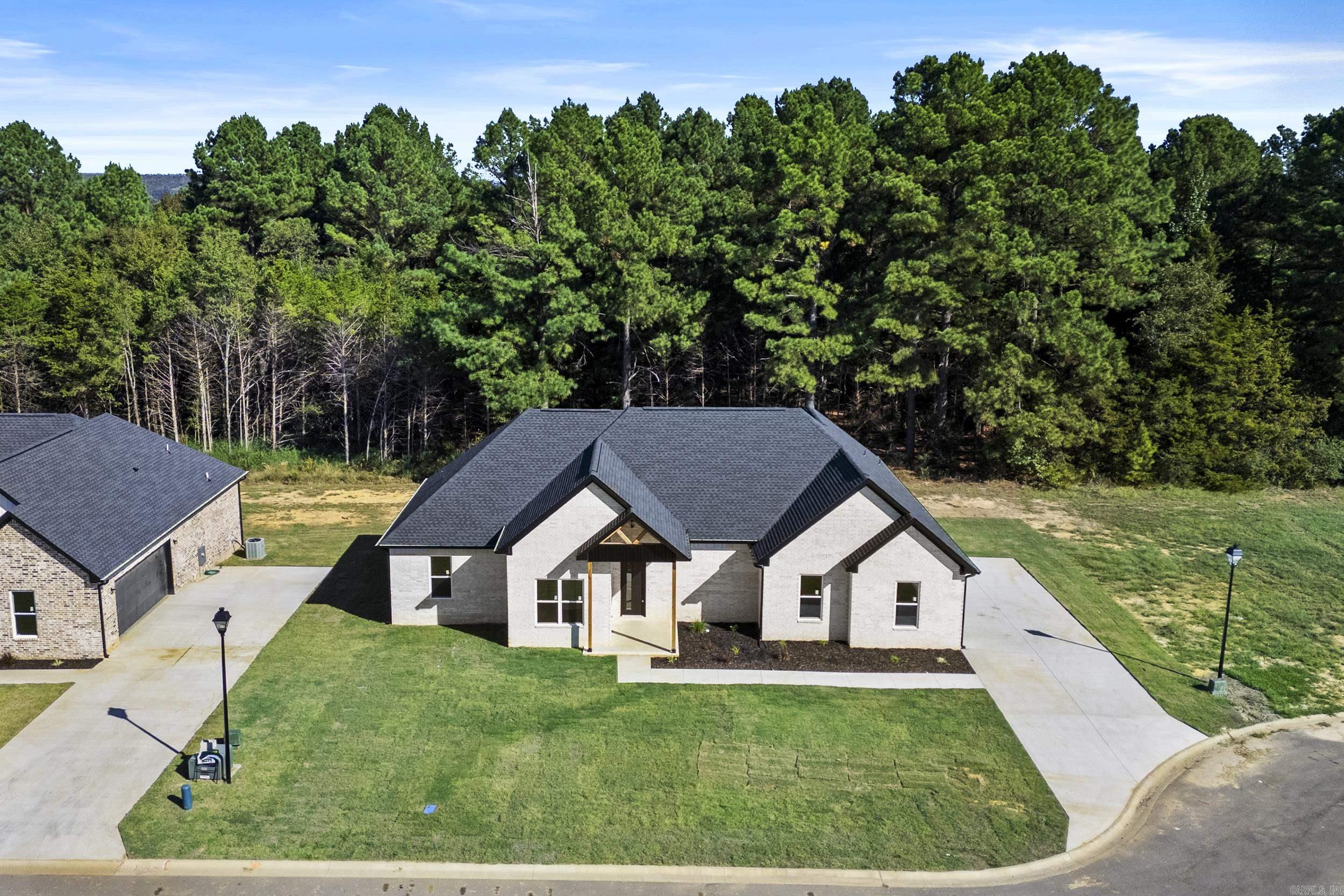 1706 Seattle Slew  Searcy, AR