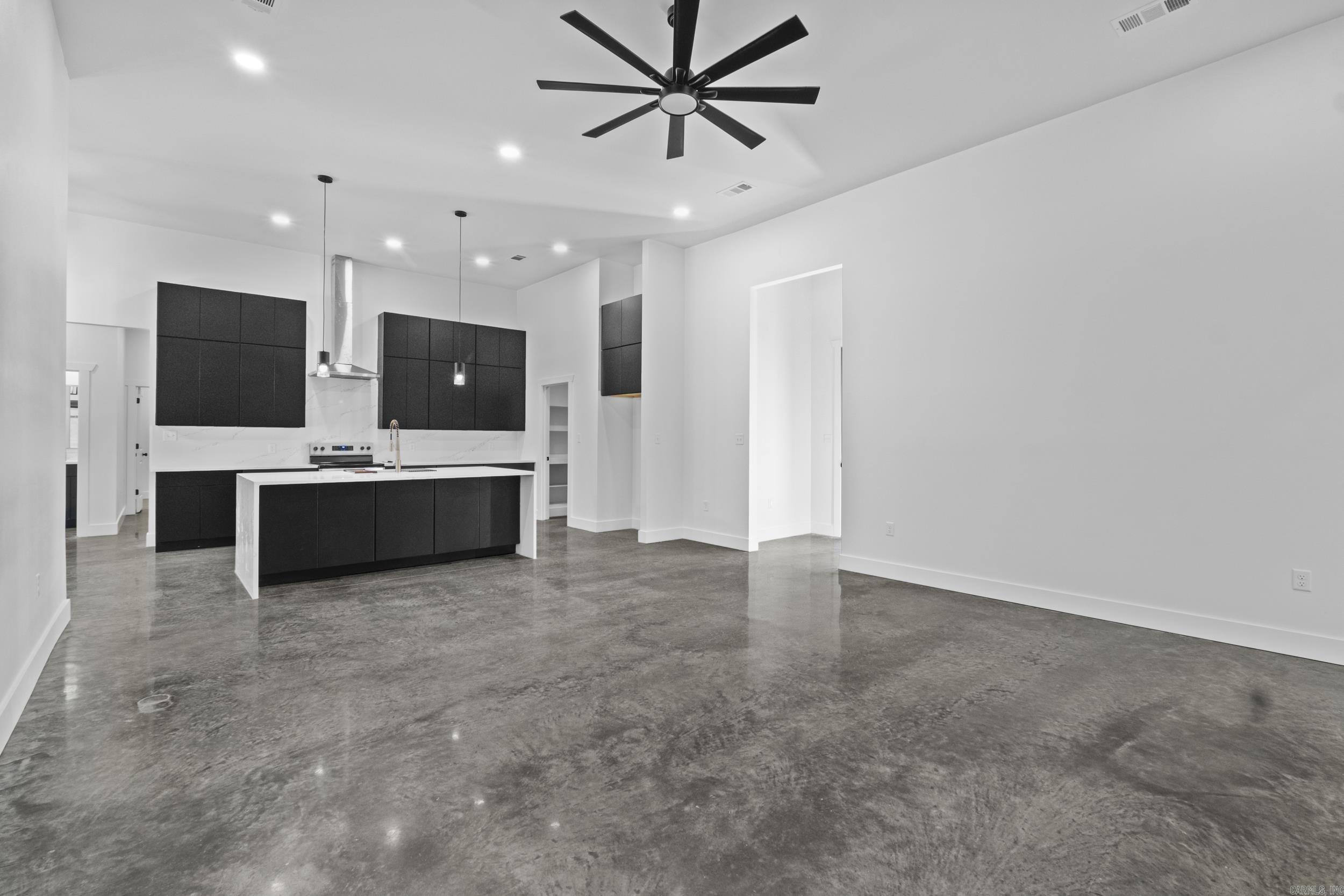 1706 Seattle Slew  Searcy, AR