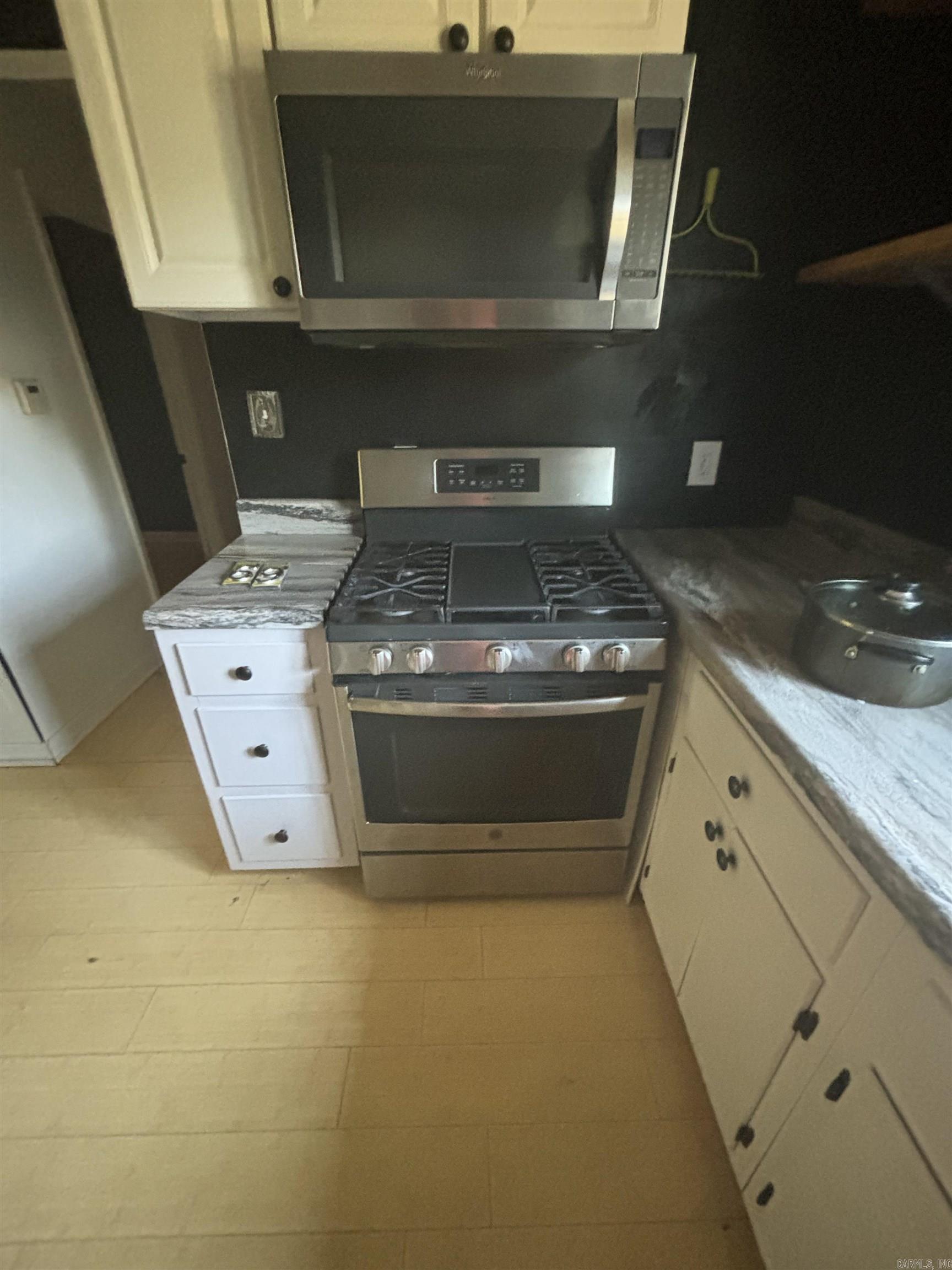 96 Dam  Mayflower, AR