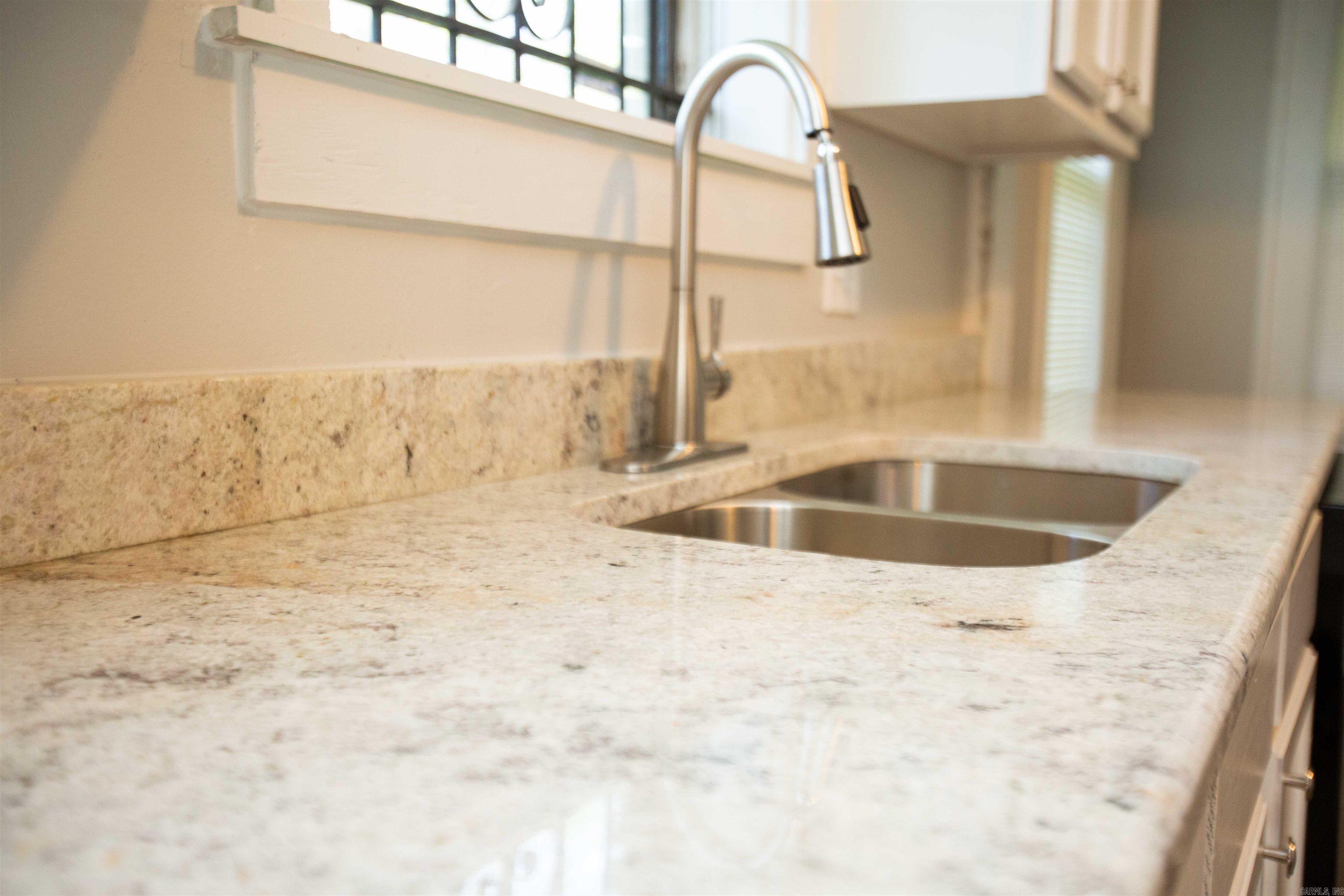 2123 Bragg  Little Rock, AR