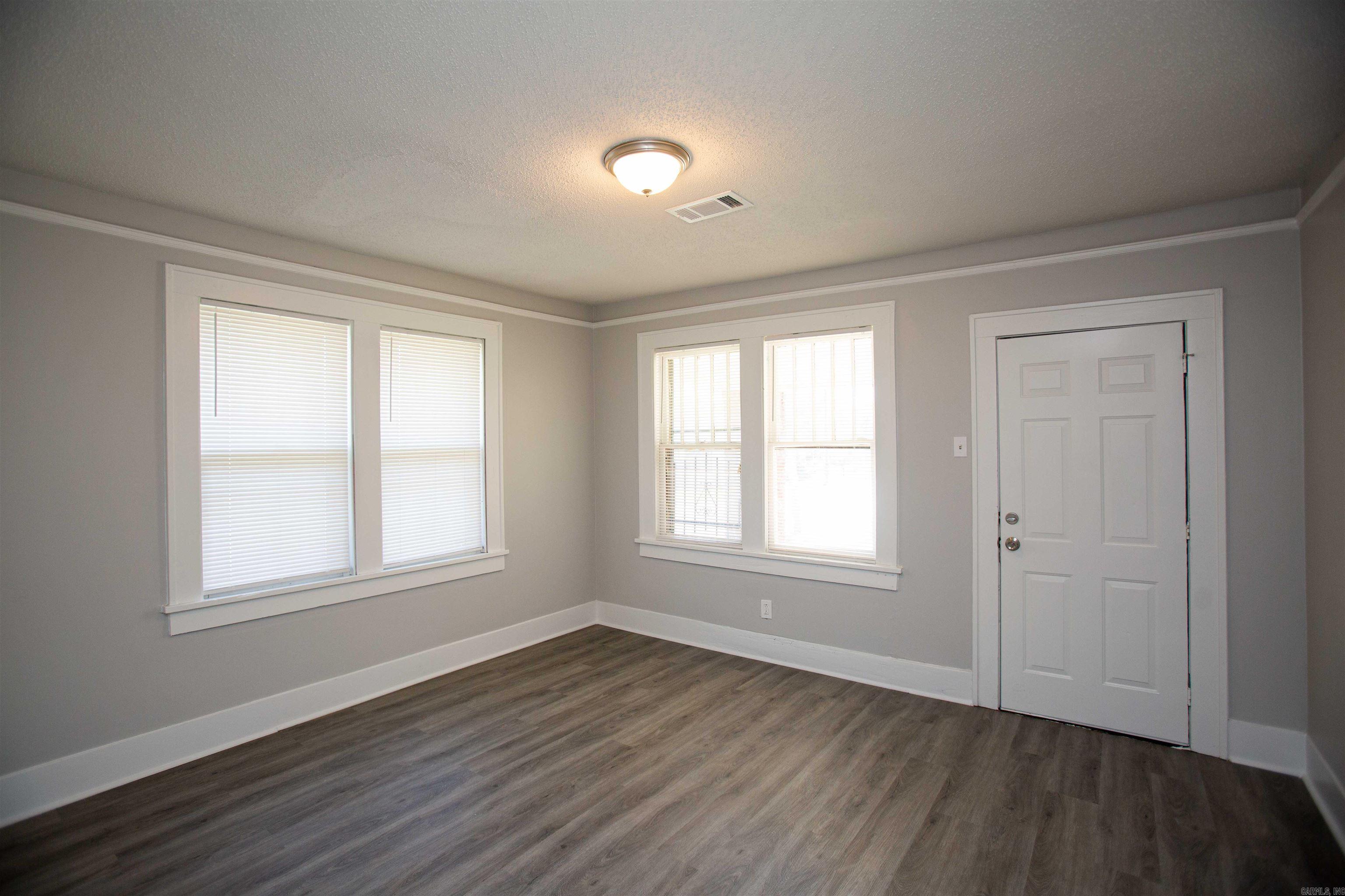 2123 Bragg  Little Rock, AR