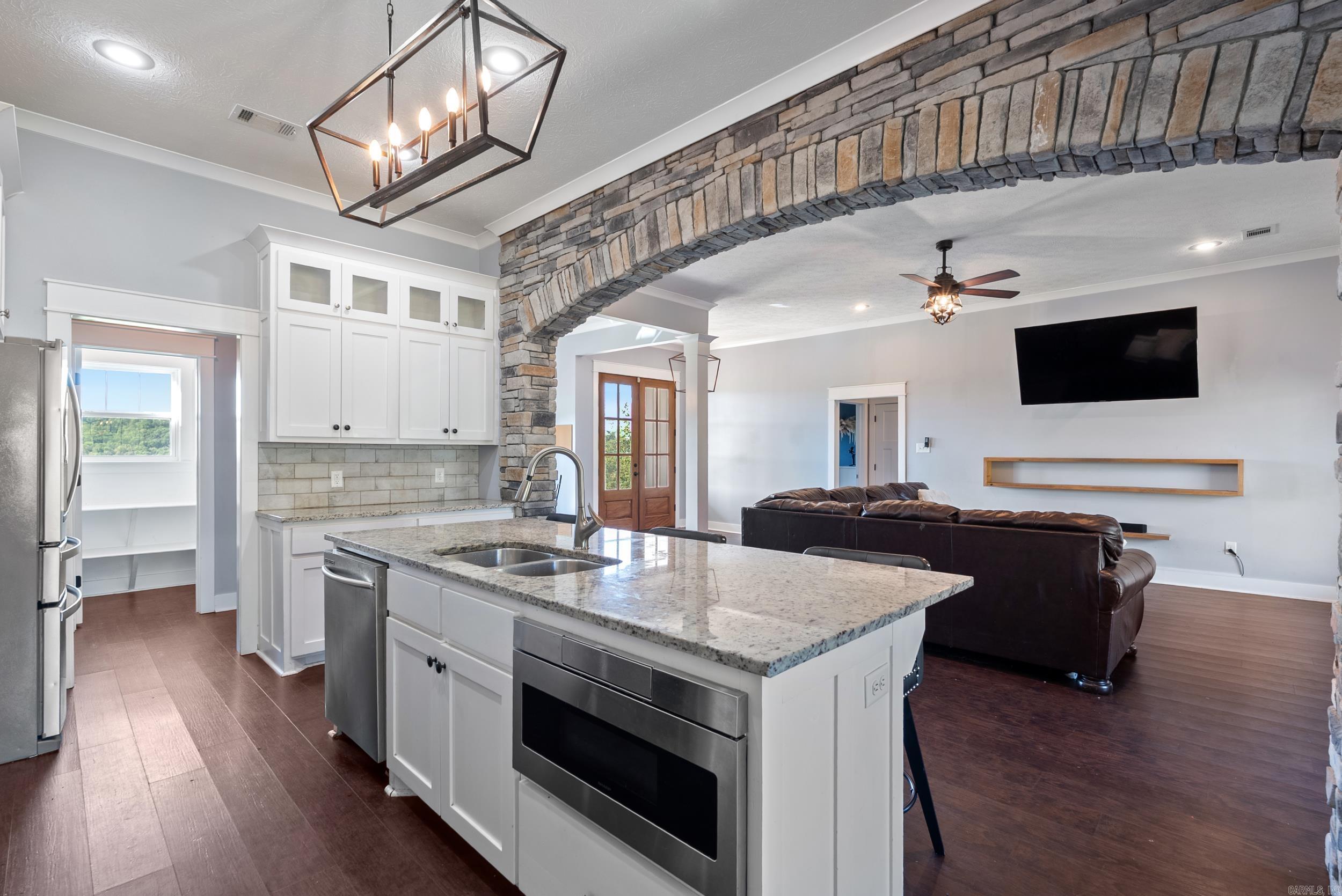 9 Castlepines  Greenbrier, AR