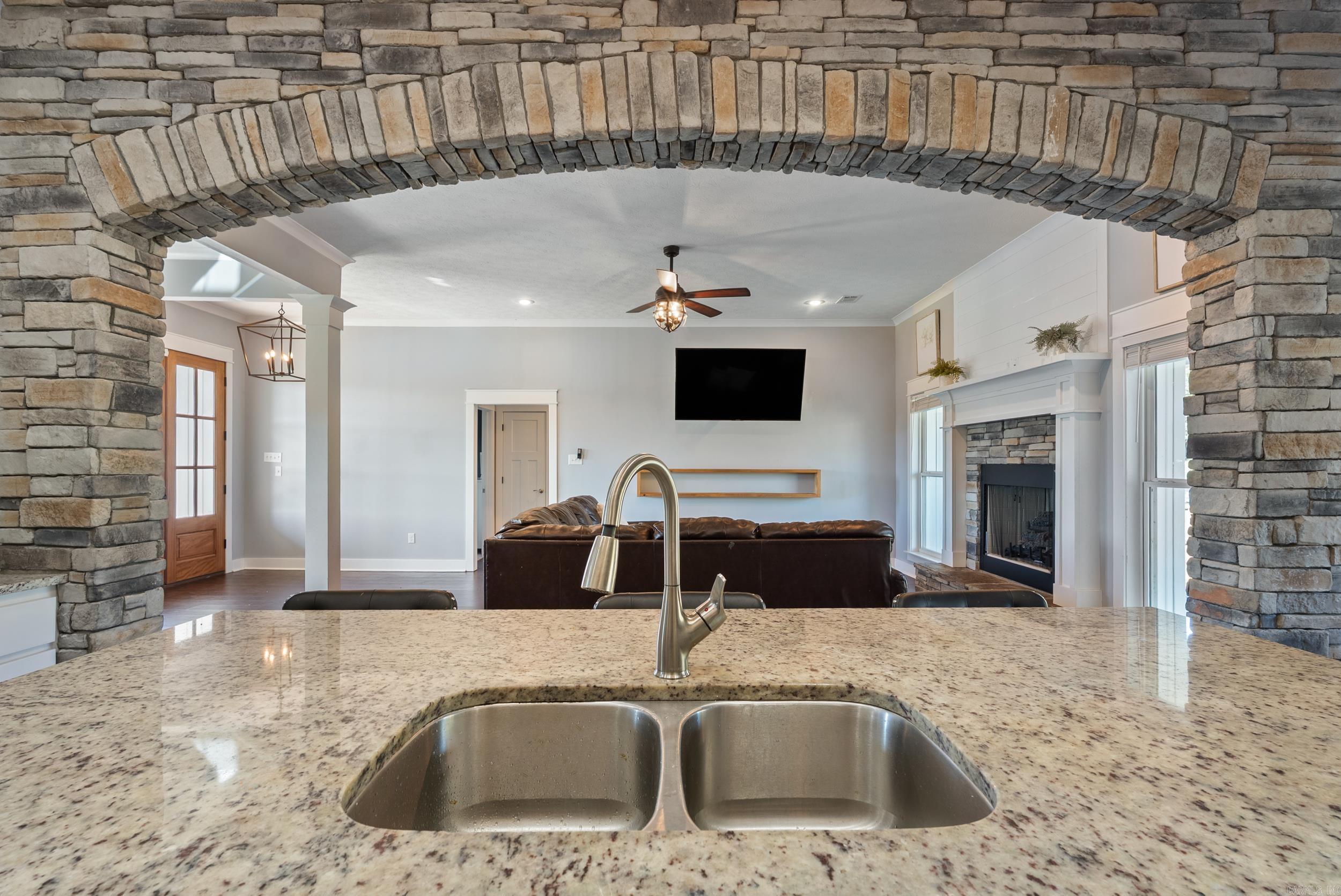 9 Castlepines  Greenbrier, AR