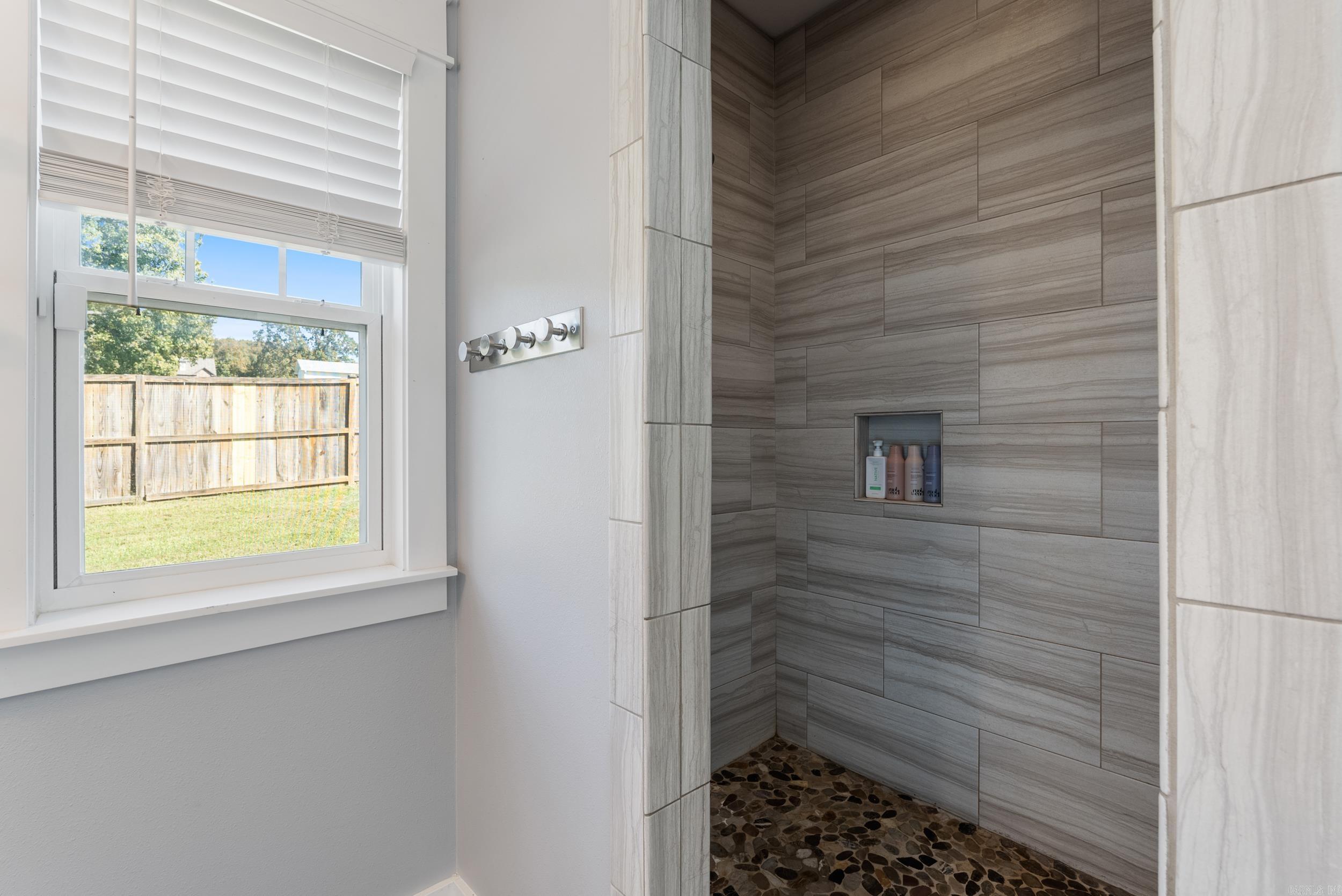 9 Castlepines  Greenbrier, AR