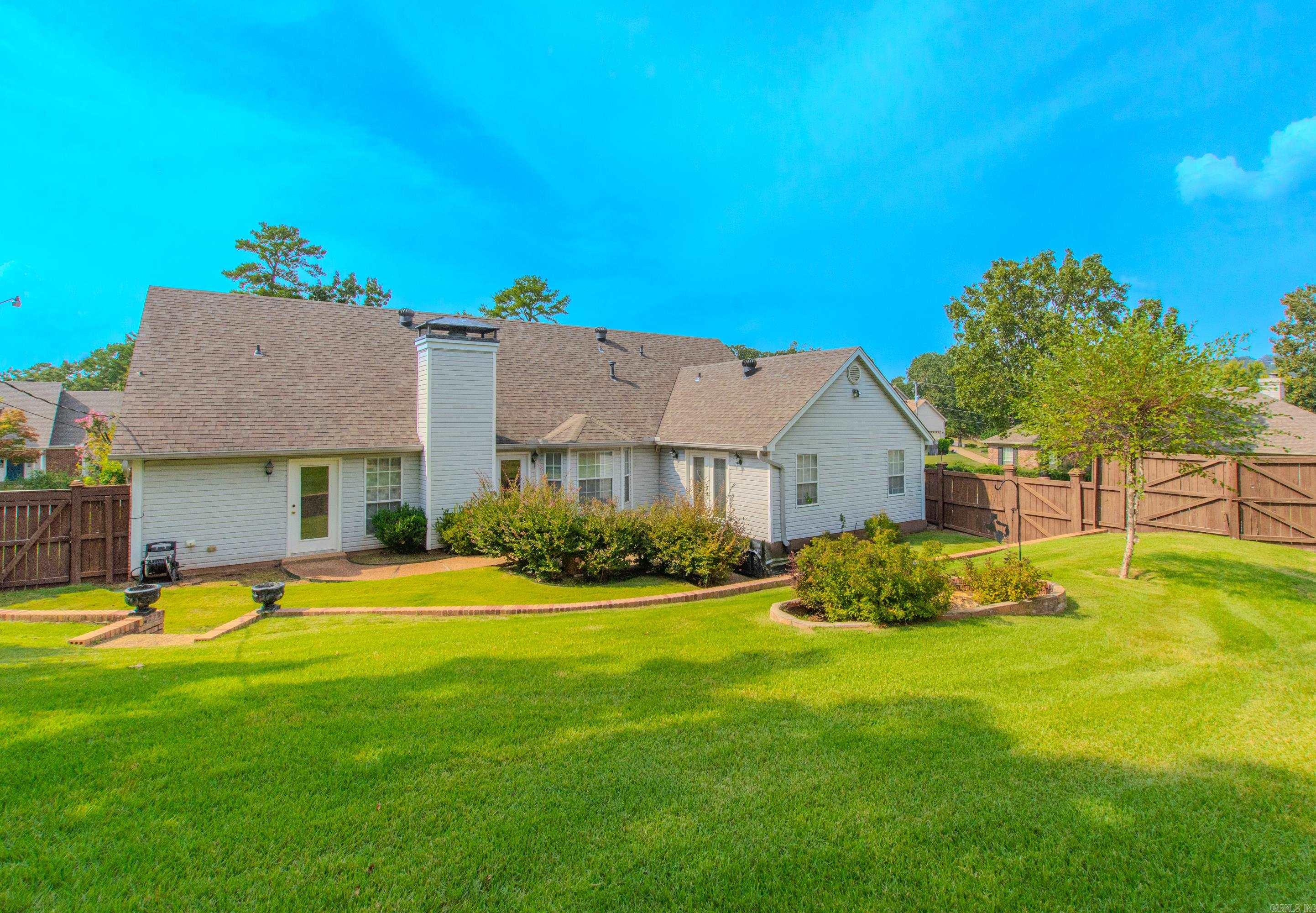 4521 Old Oak Dr  Little Rock, AR