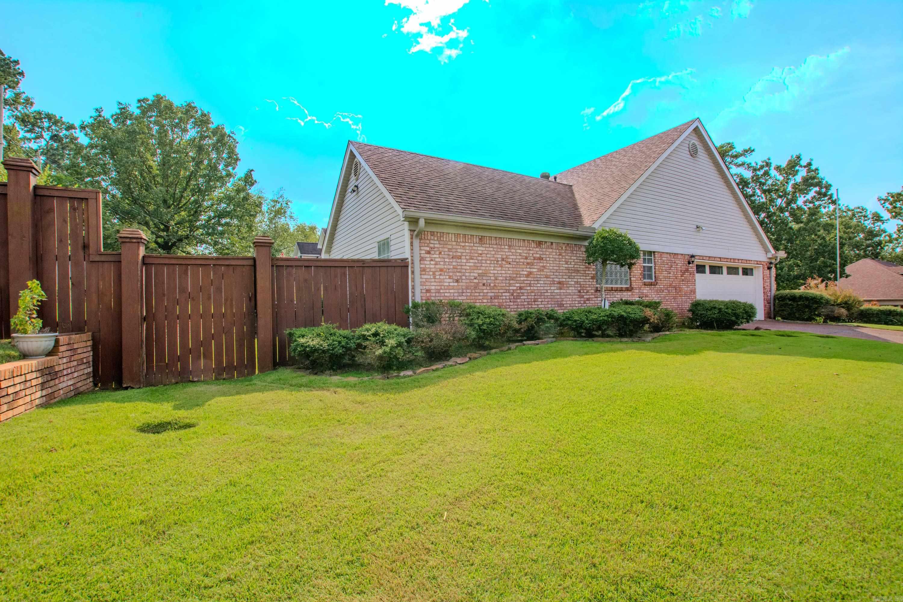 4521 Old Oak Dr  Little Rock, AR