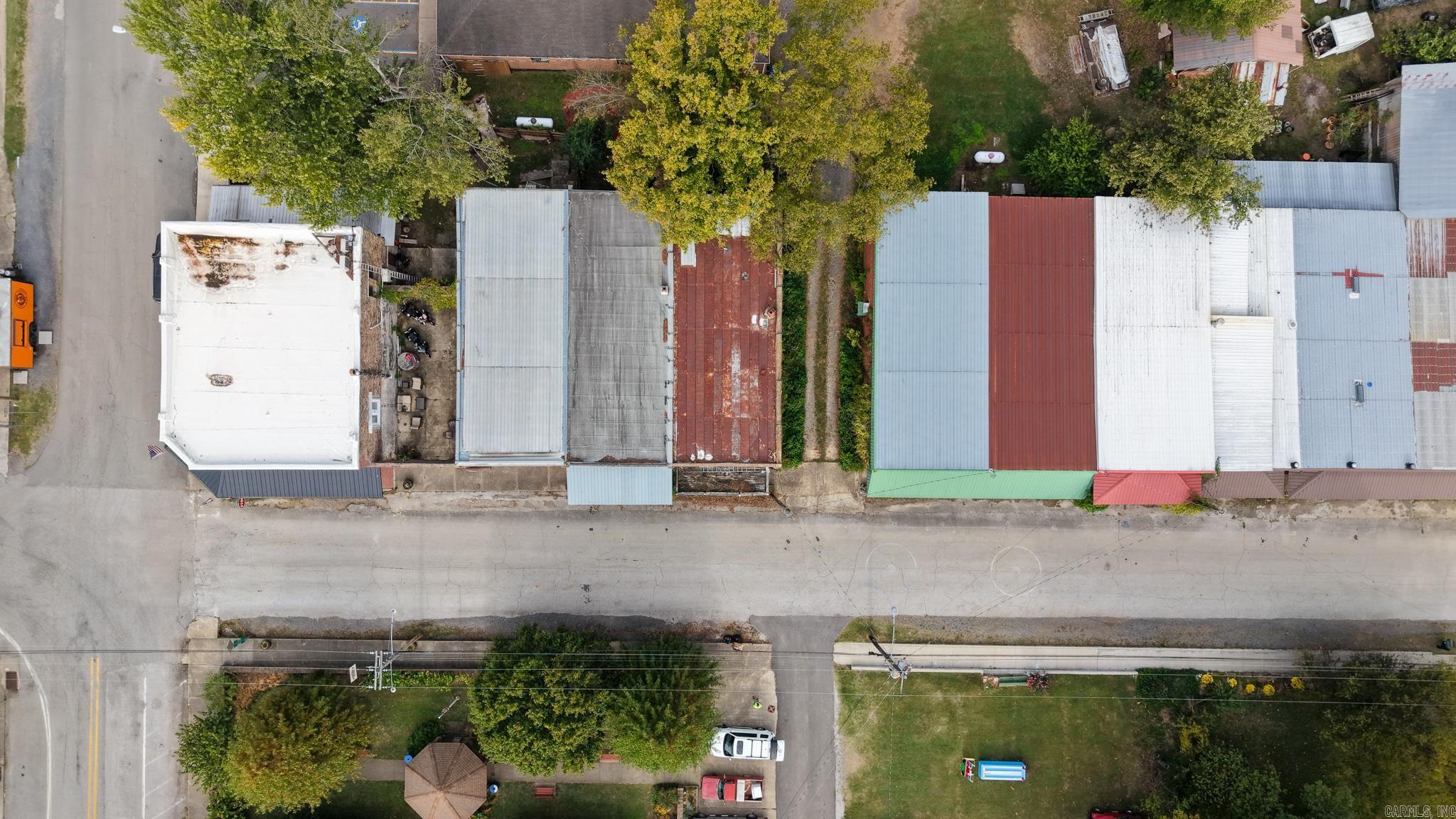 211 Oak Street  Leslie, AR