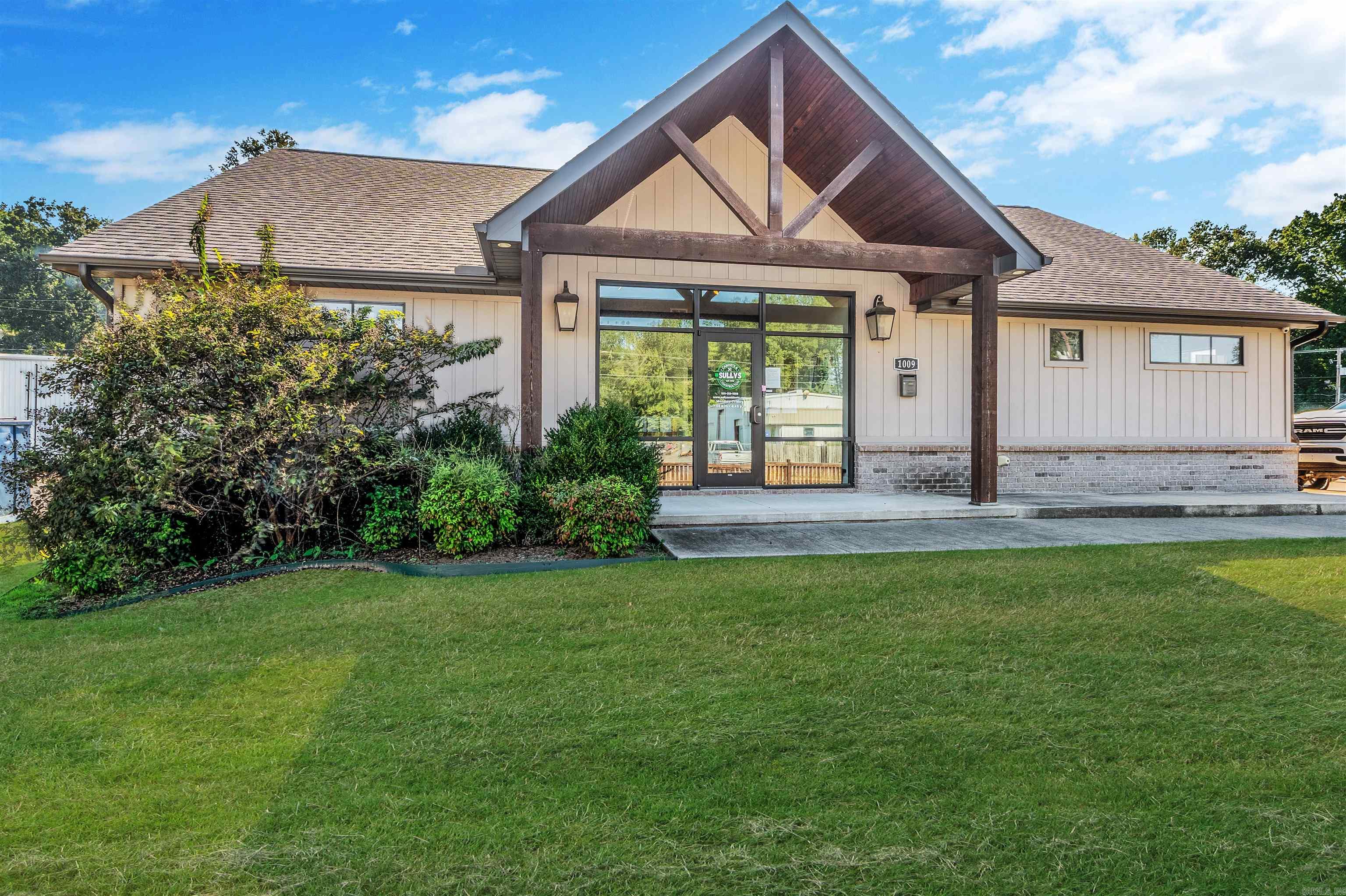 1009 S Redmond  Jacksonville, AR