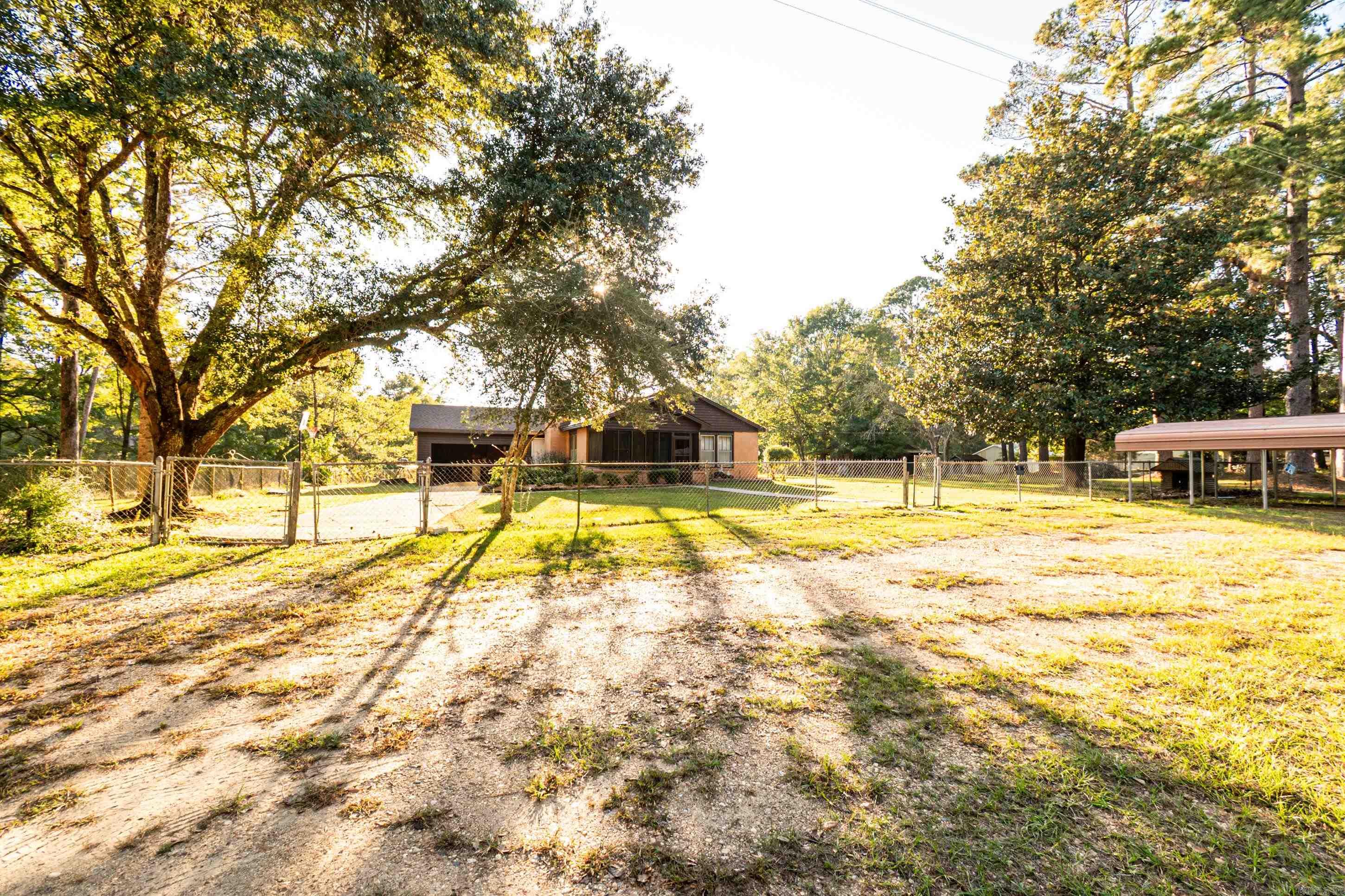 2710 Crain City Rd  El Dorado, AR
