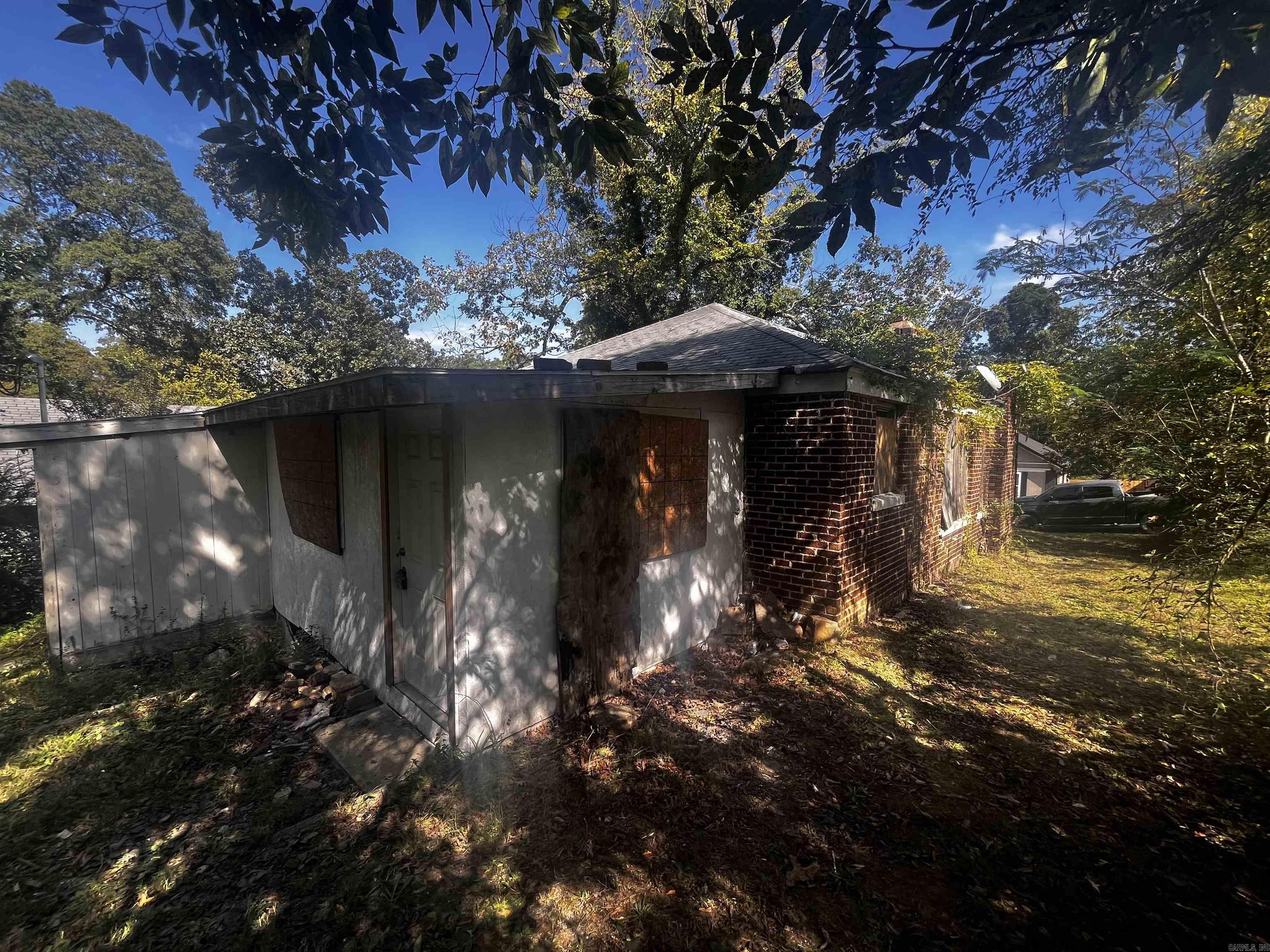 1806 Johnson  Little Rock, AR