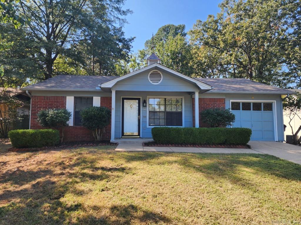 9 Smoking Oaks  Maumelle, AR
