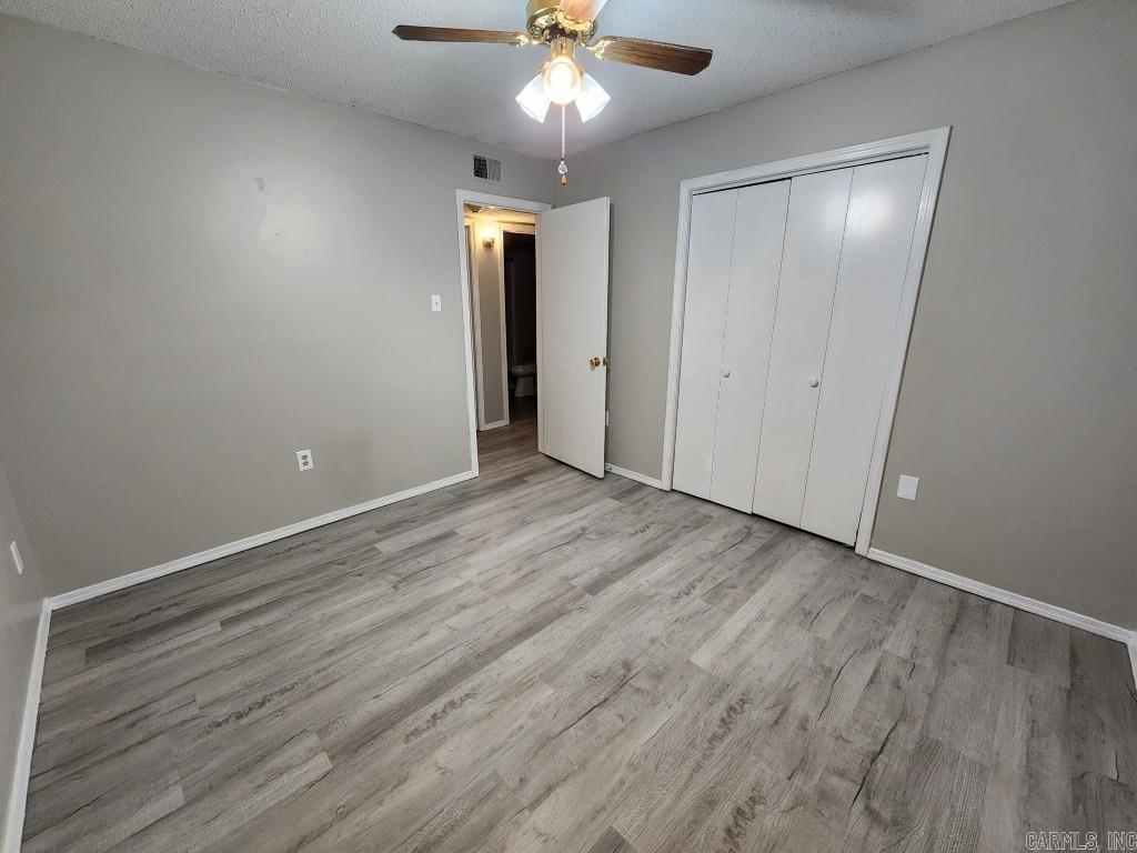 9 Smoking Oaks  Maumelle, AR