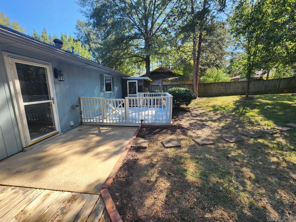 9 Smoking Oaks  Maumelle, AR