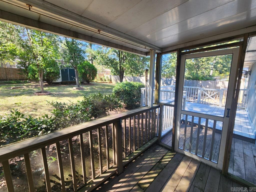 9 Smoking Oaks  Maumelle, AR