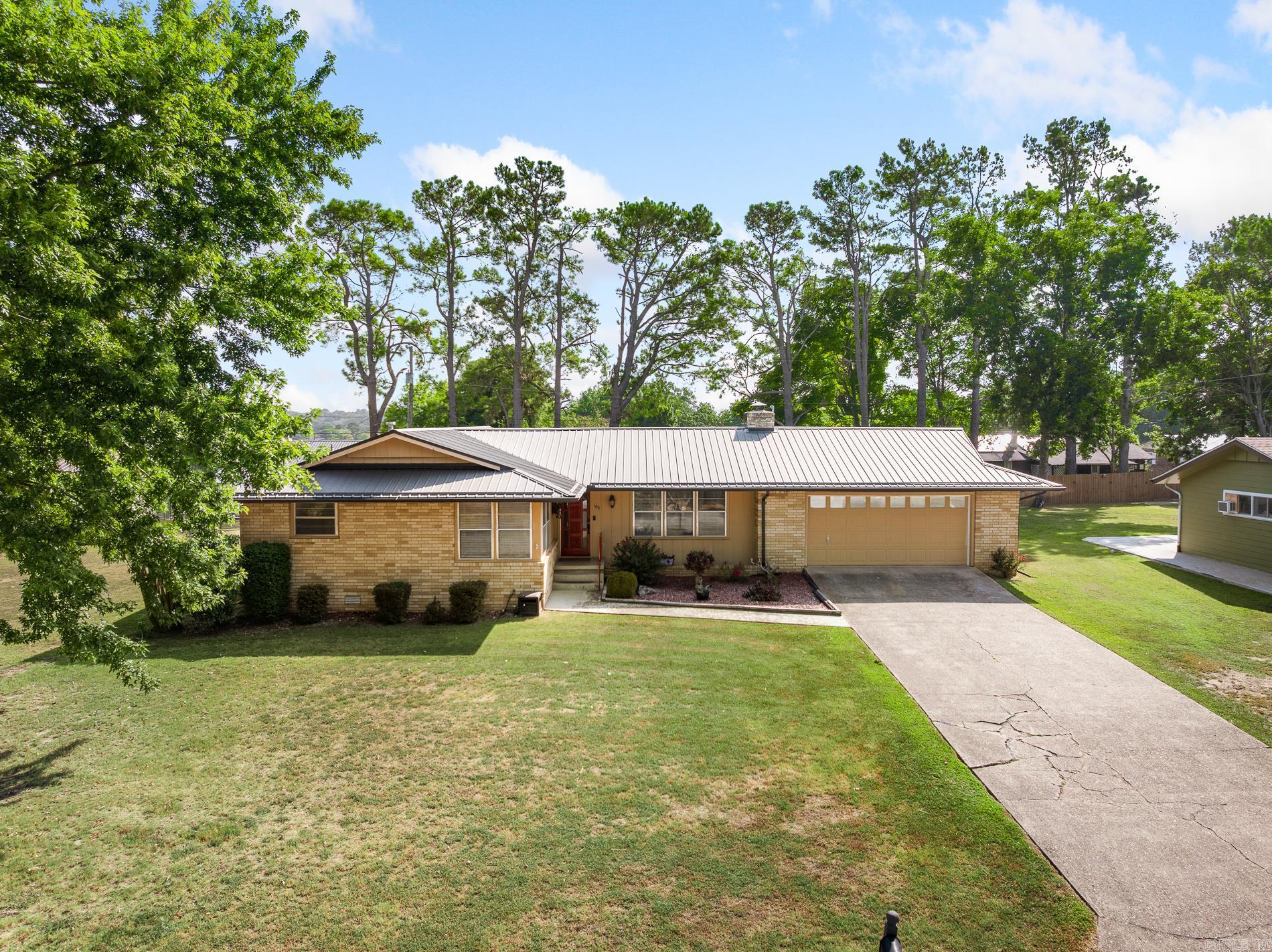 103 Chickadee Street