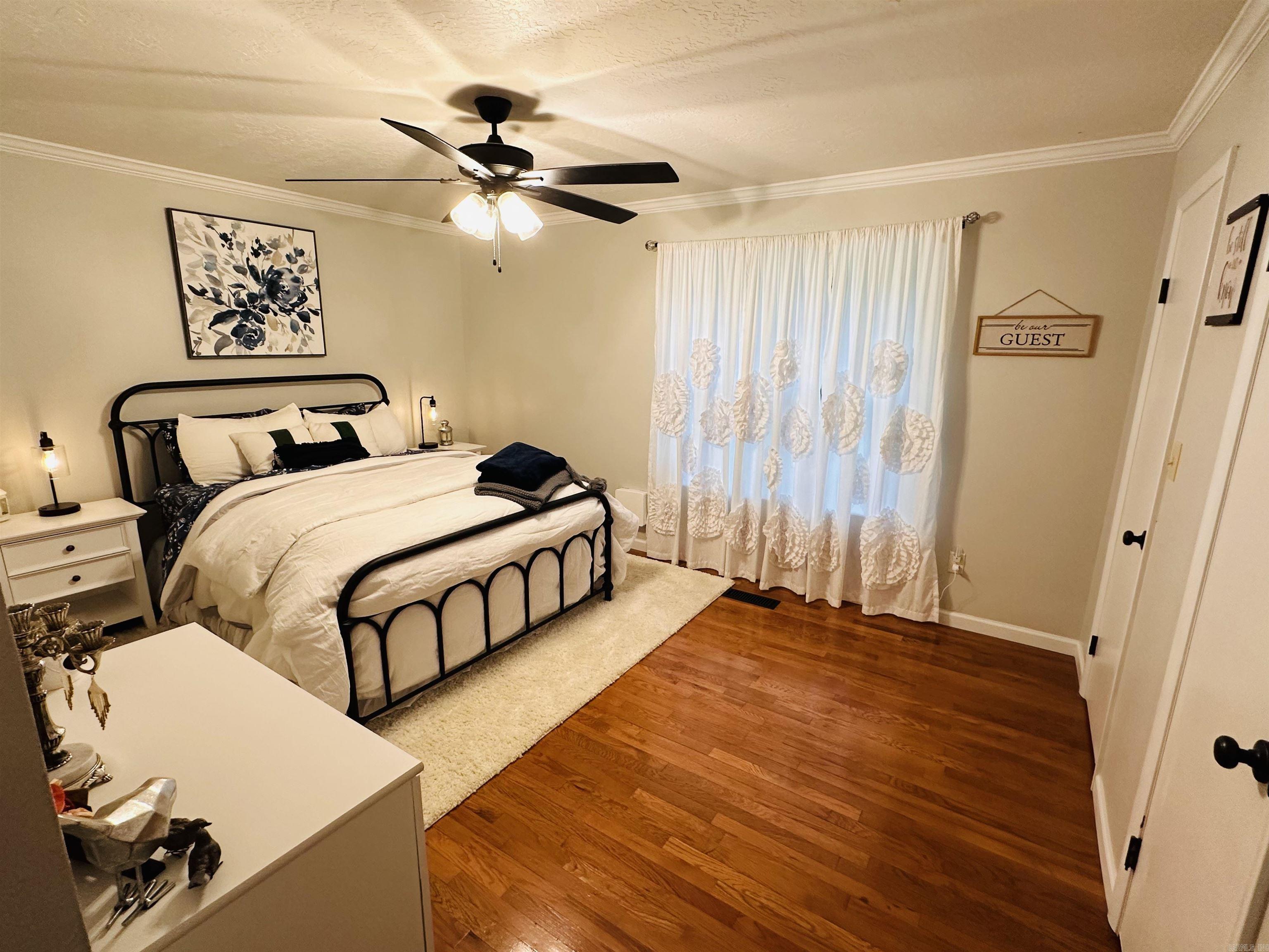 137 N Pine  Mount Ida, AR