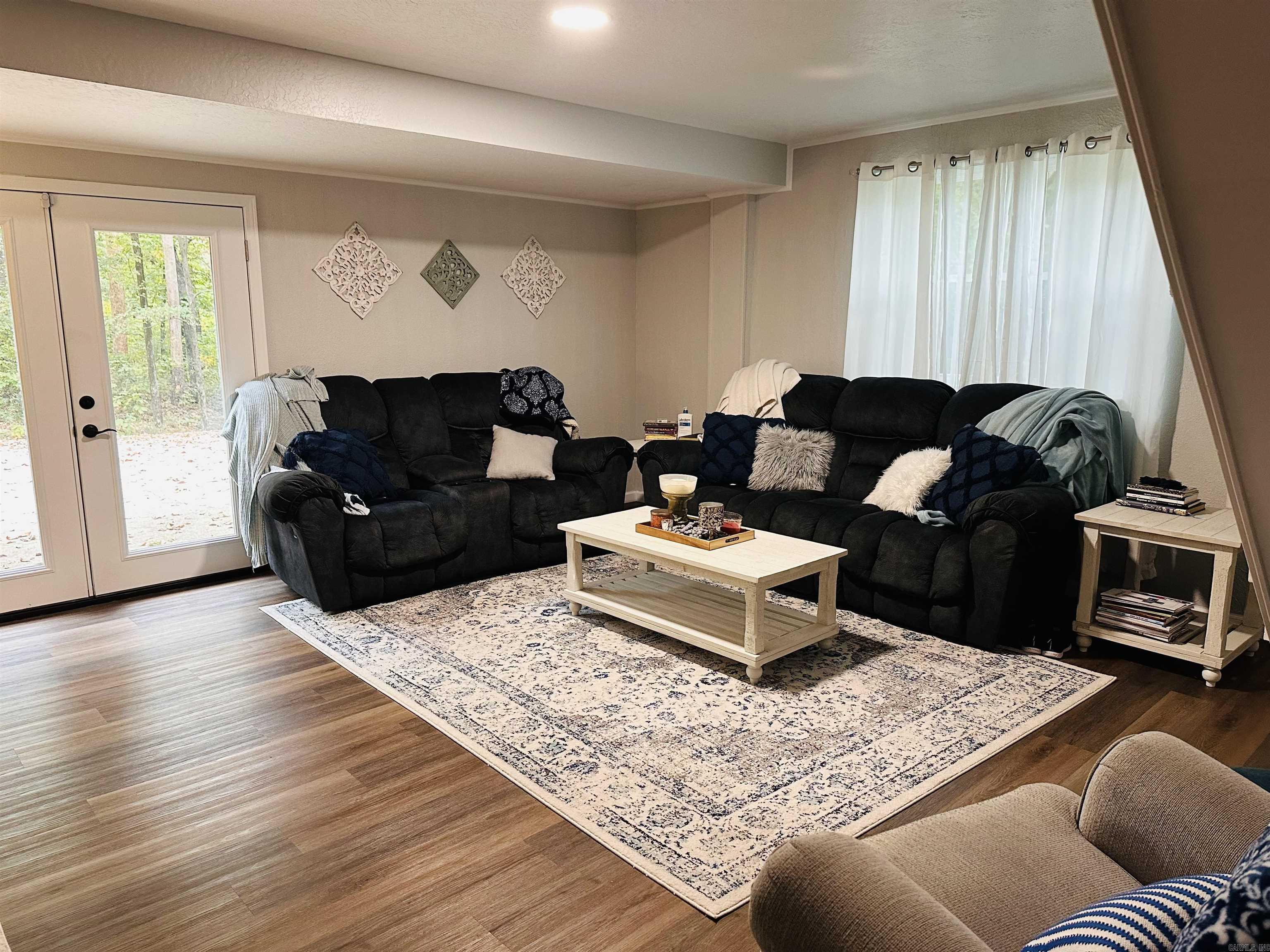 137 N Pine  Mount Ida, AR