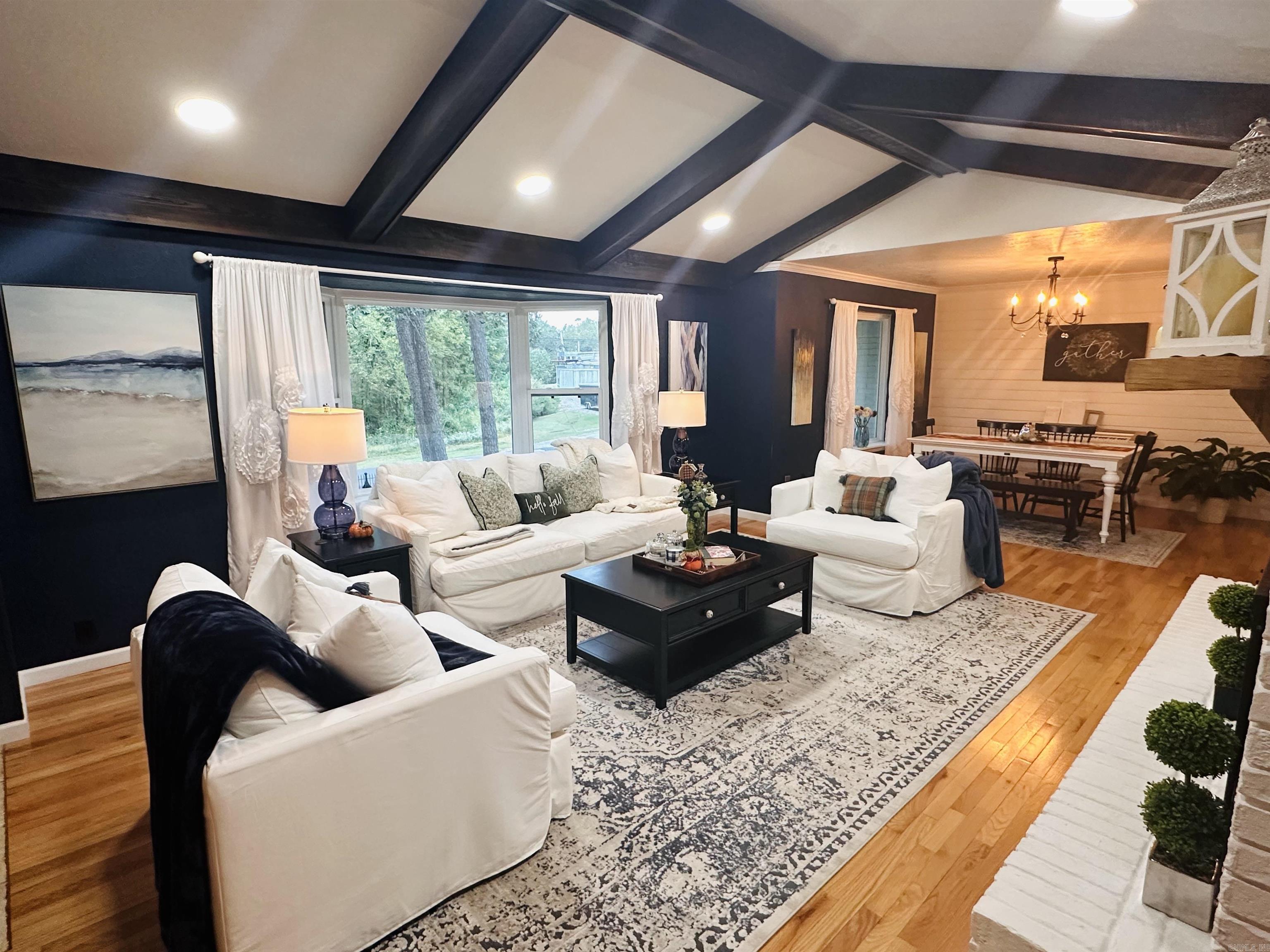 137 N Pine  Mount Ida, AR