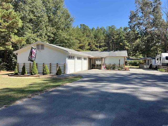 8213  Old Warren Road  Pine Bluff, AR