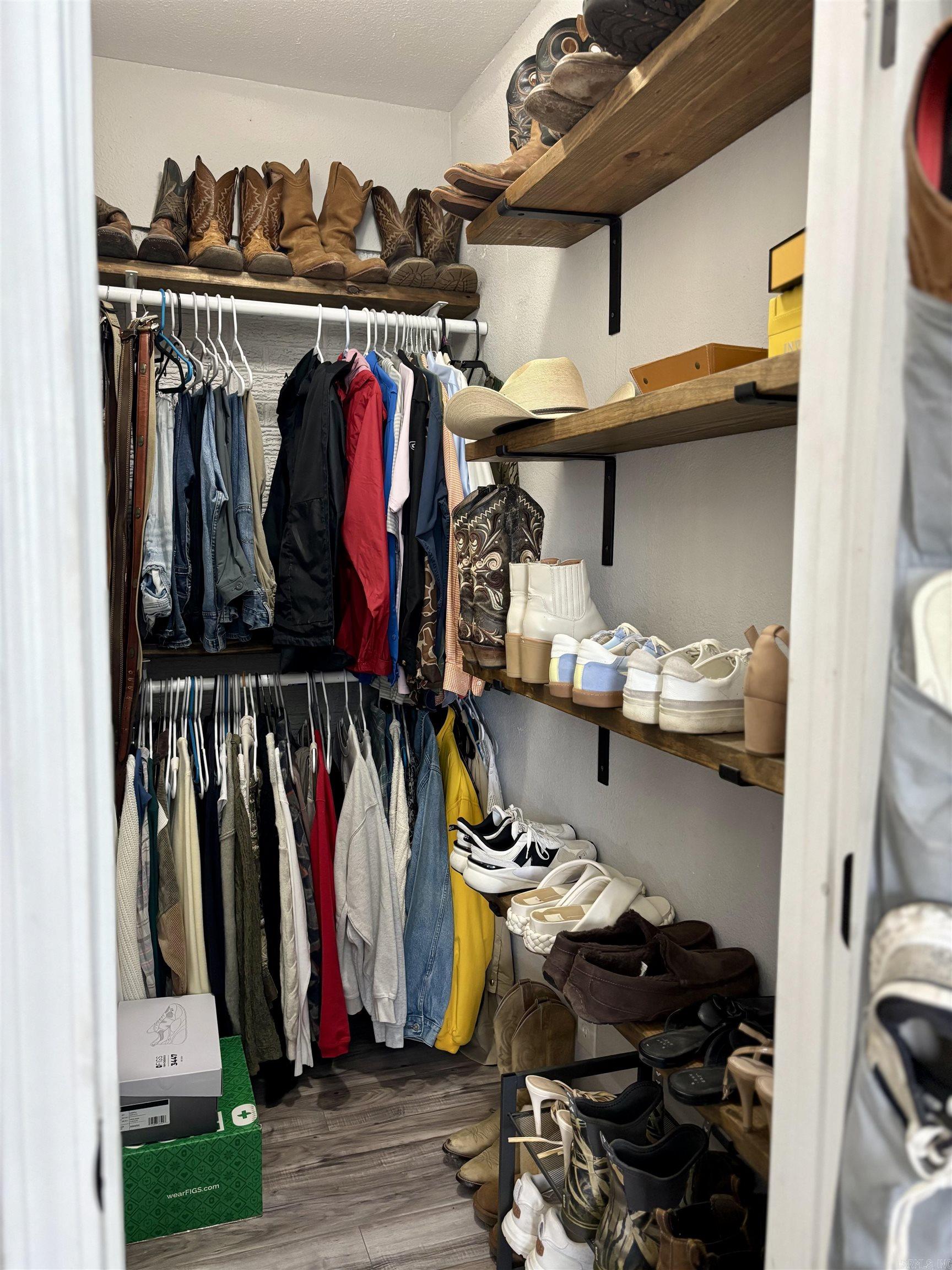 110 Oak  Lake City, AR