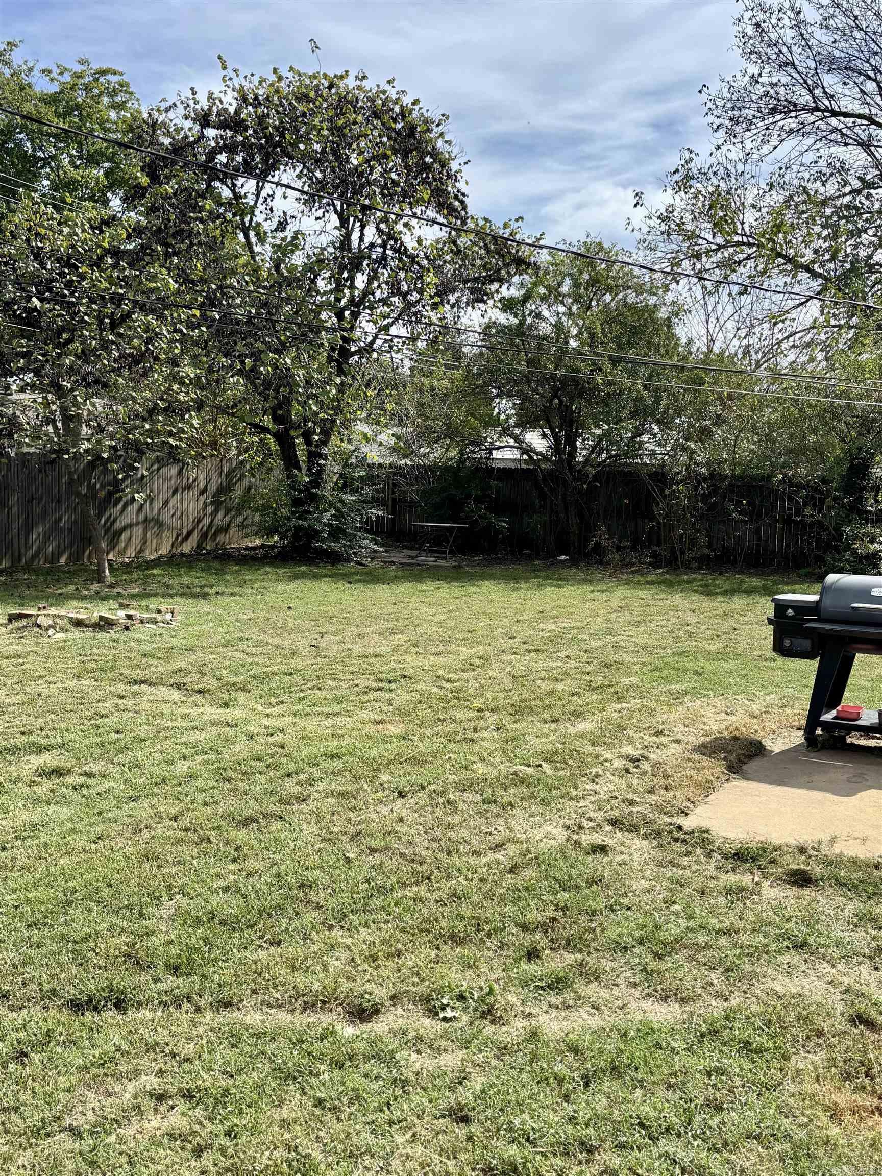 110 Oak  Lake City, AR