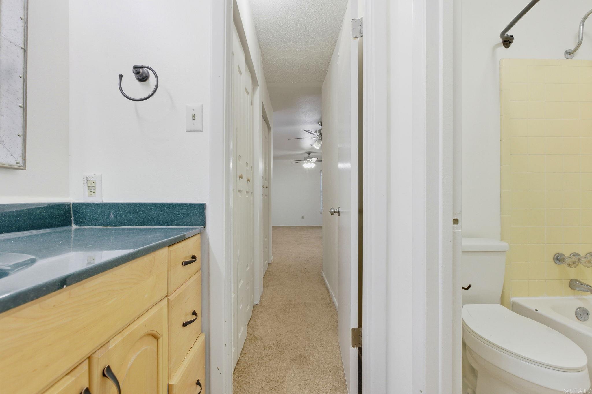 12621 Valleywood Dr  Little Rock, AR