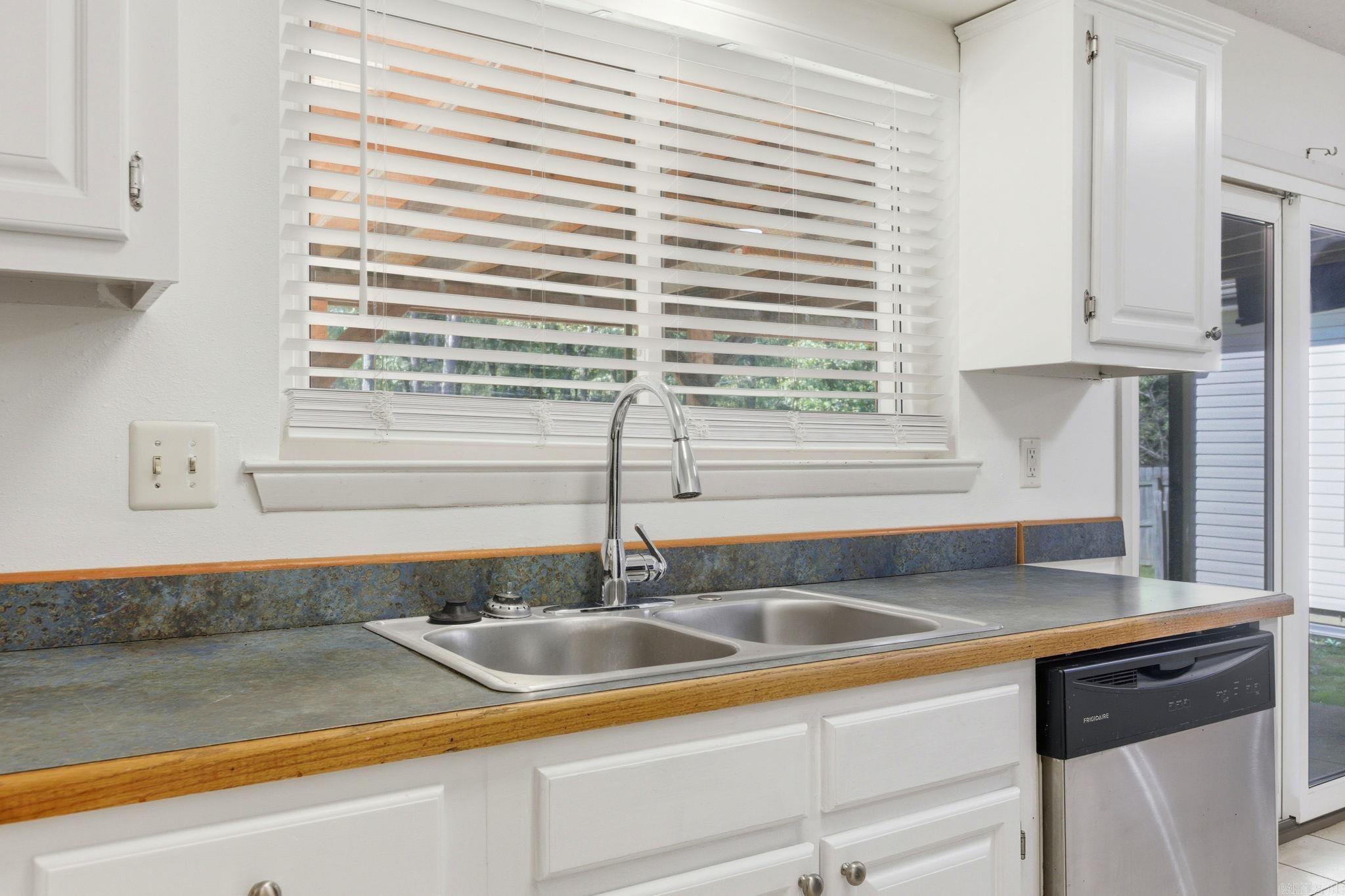 12621 Valleywood Dr  Little Rock, AR