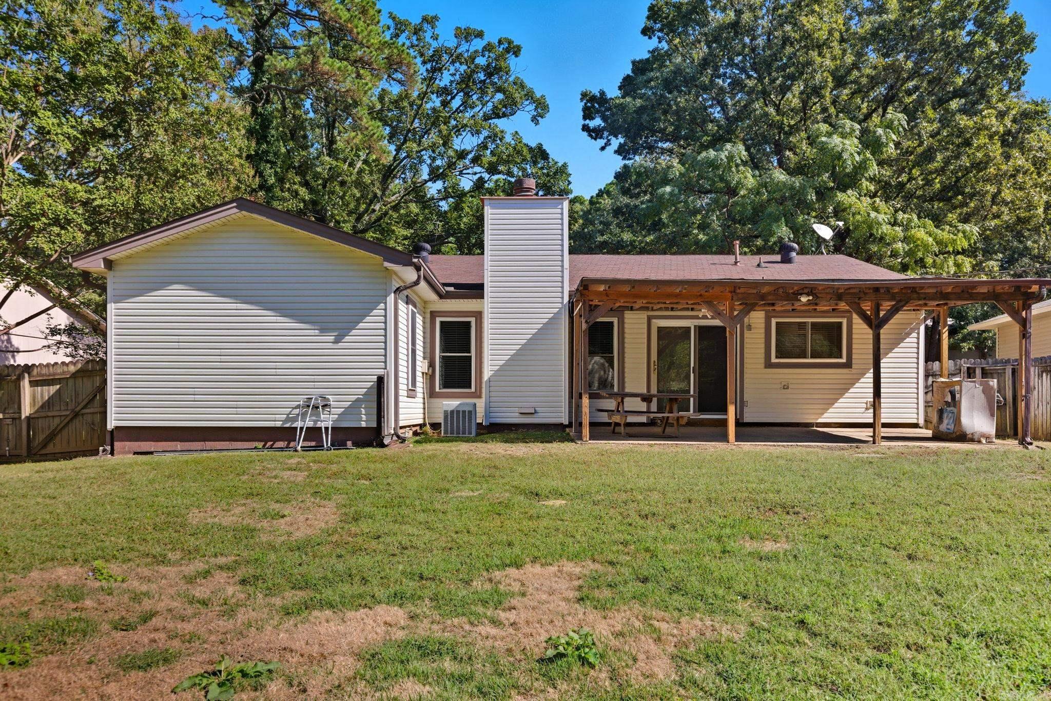 12621 Valleywood Dr  Little Rock, AR