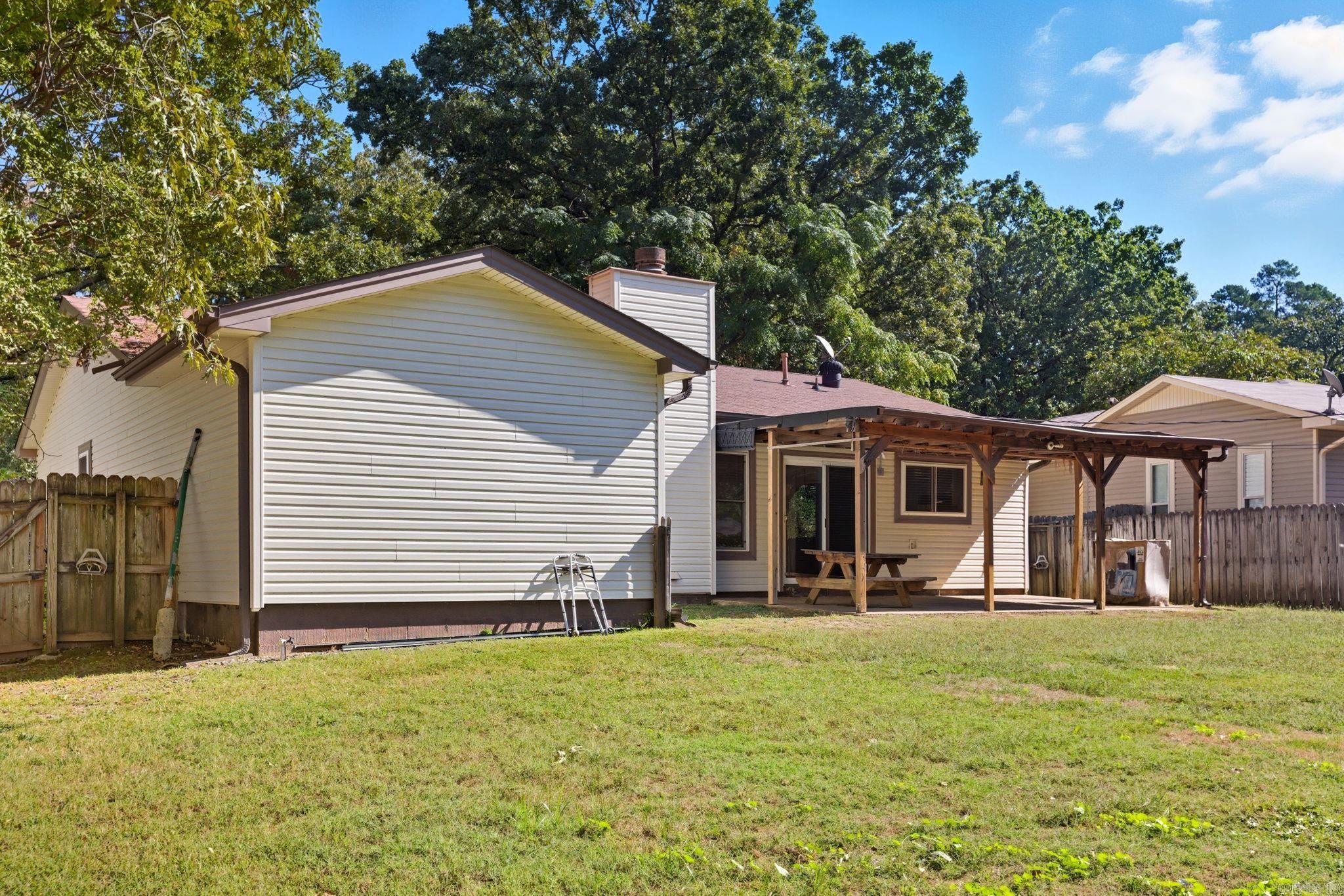 12621 Valleywood Dr  Little Rock, AR