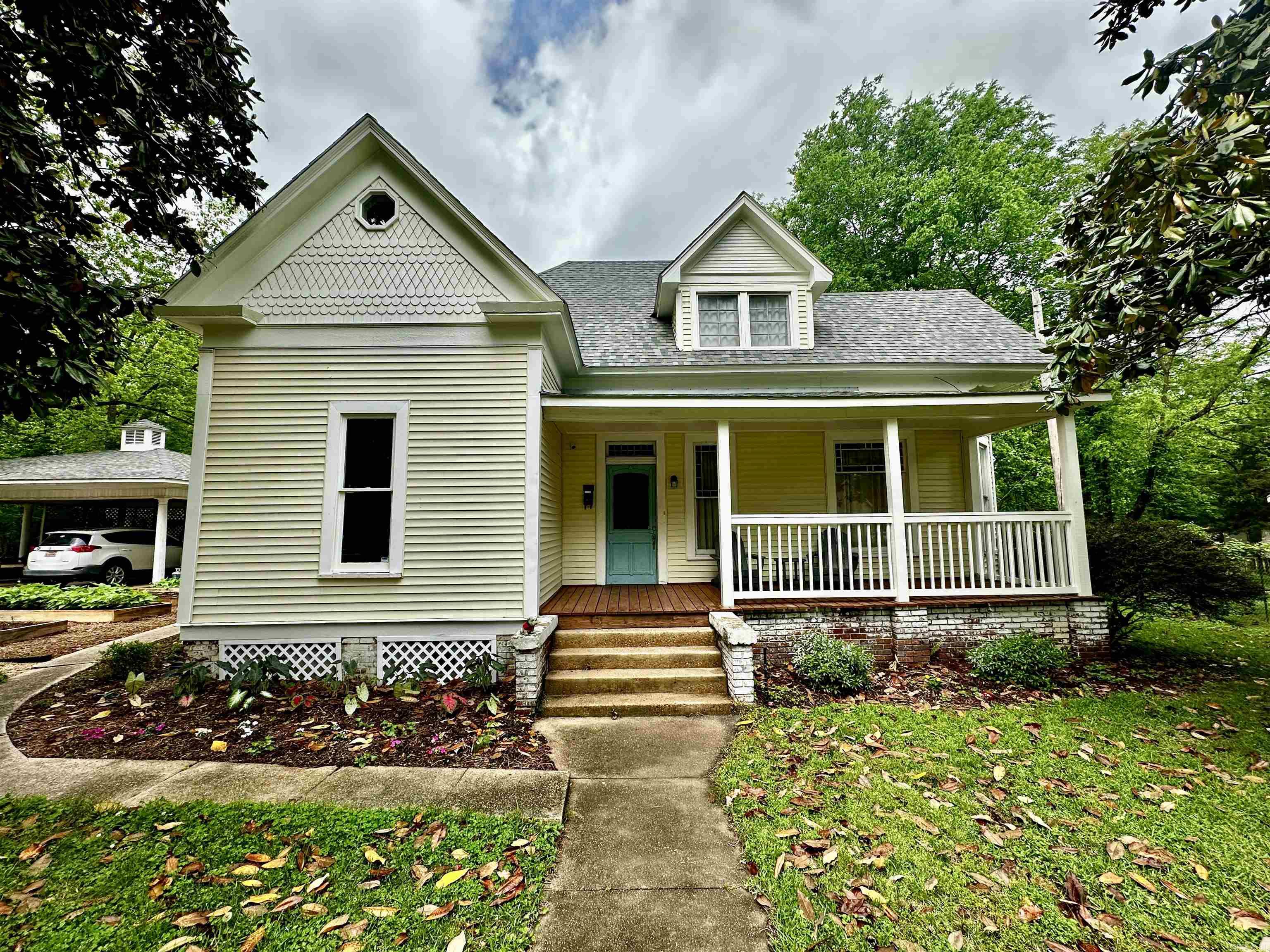 524 S Gabbert  Monticello, AR