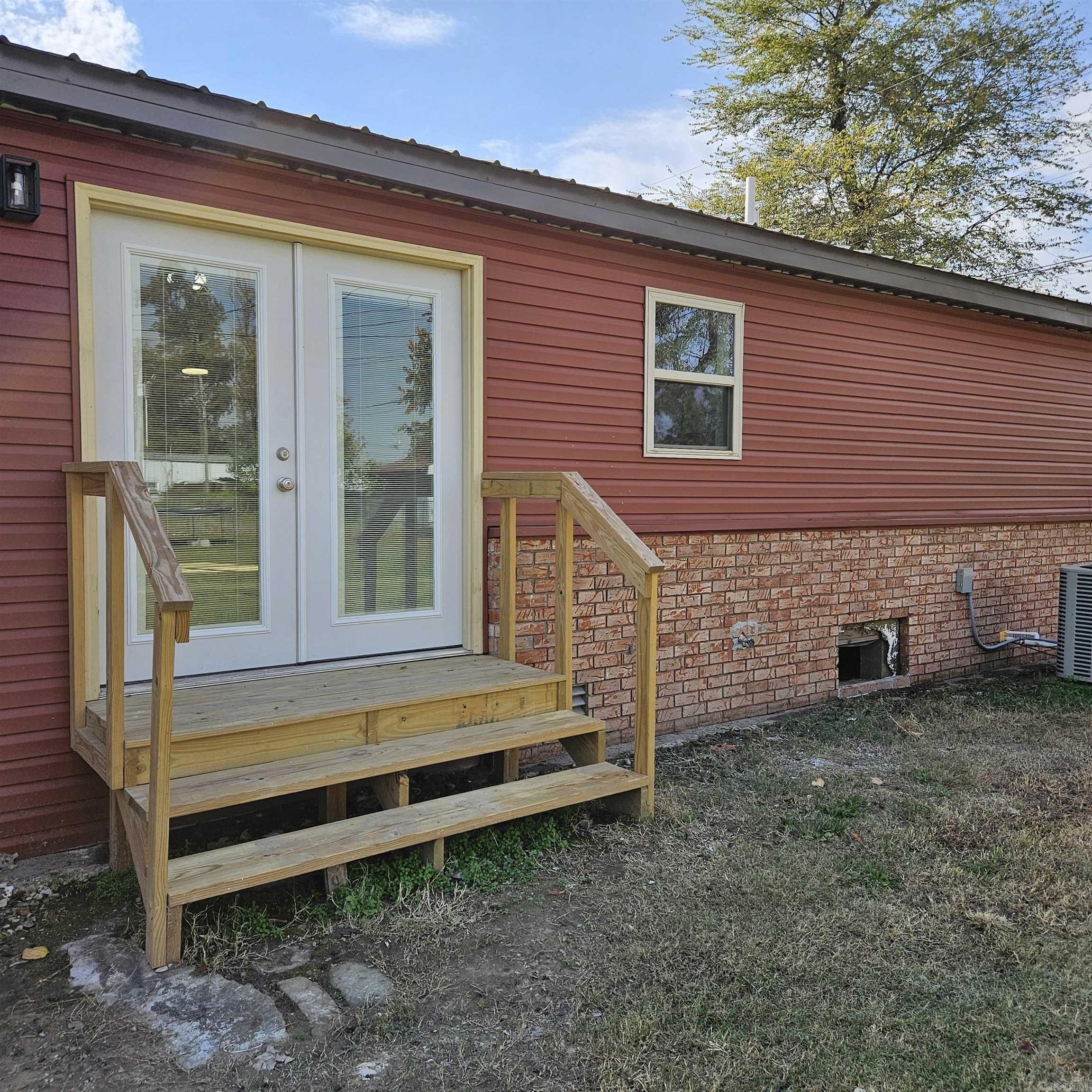 1004 Maddox St Street Corning, AR 72422